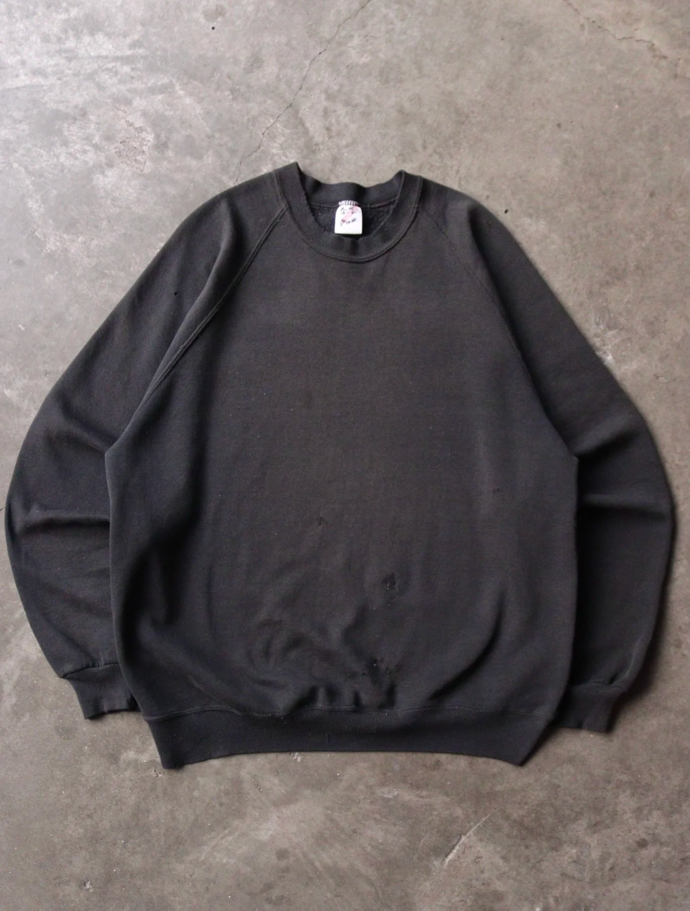 1980S RAGLAN FADED SWEATSHIRT