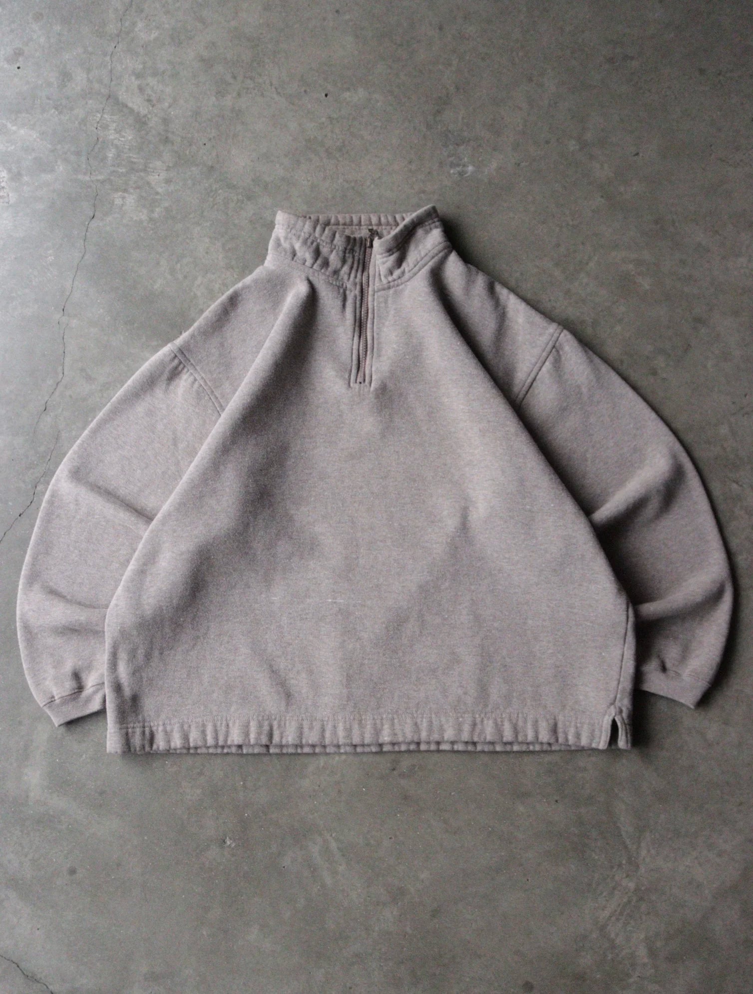 Sweatshirts – TWO FOLD