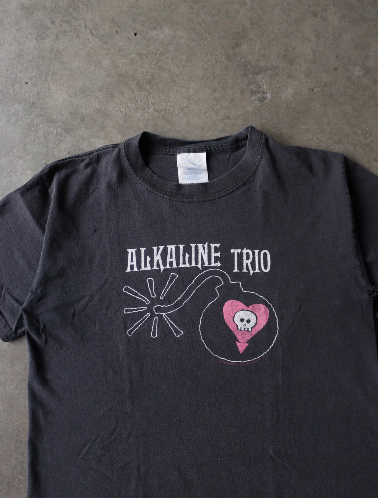 1990S ALKALINE TRIO TEE