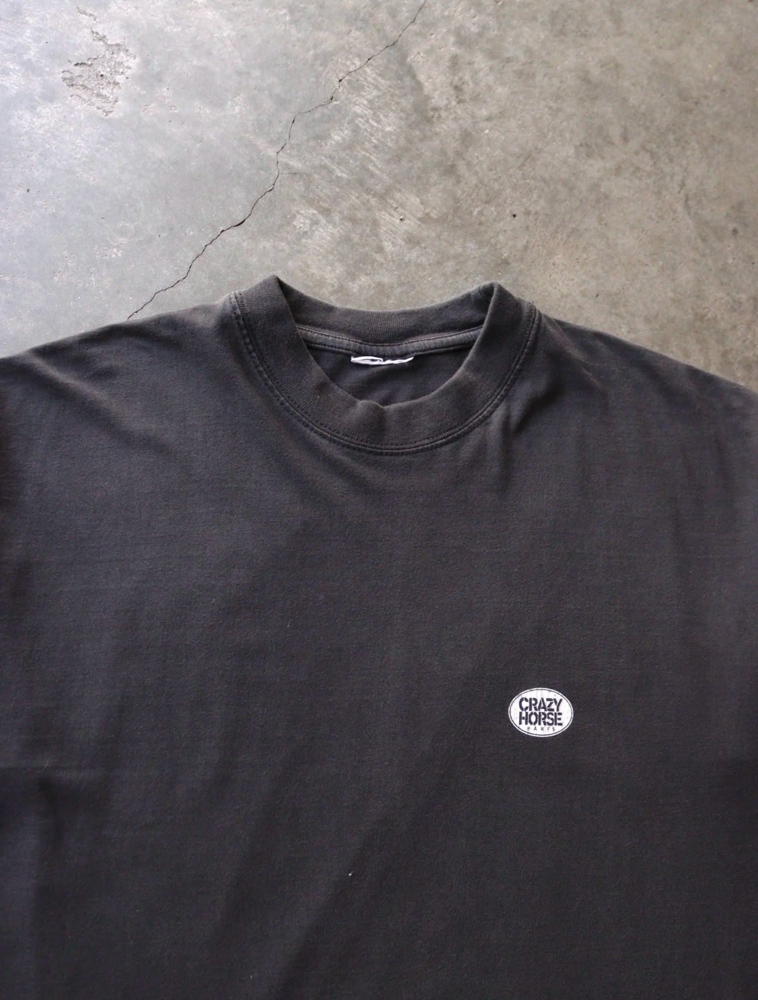 2000S SUN FADED CRAZY HORSE TEE