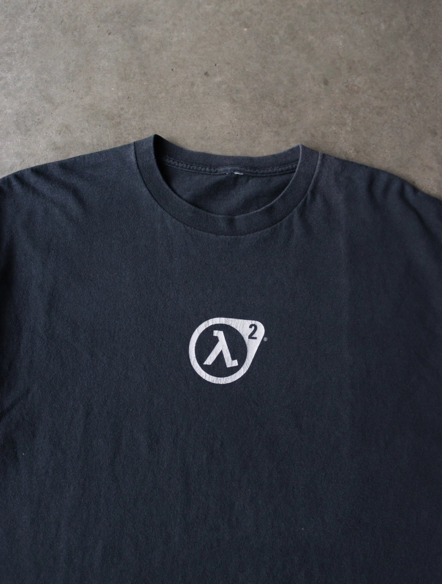 2000S HALF LIFE TEE