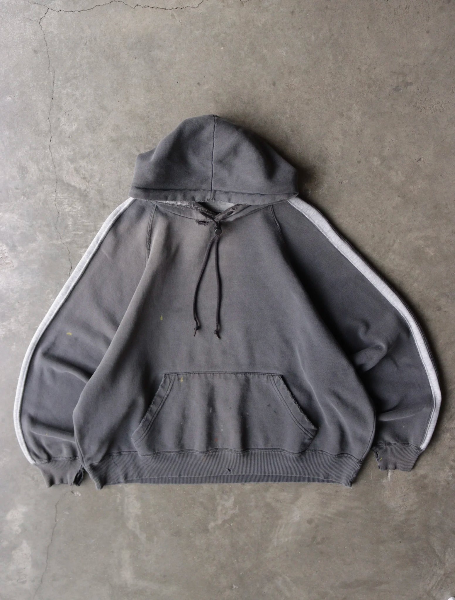 1990S FADED HOODED SWEATSHIRT