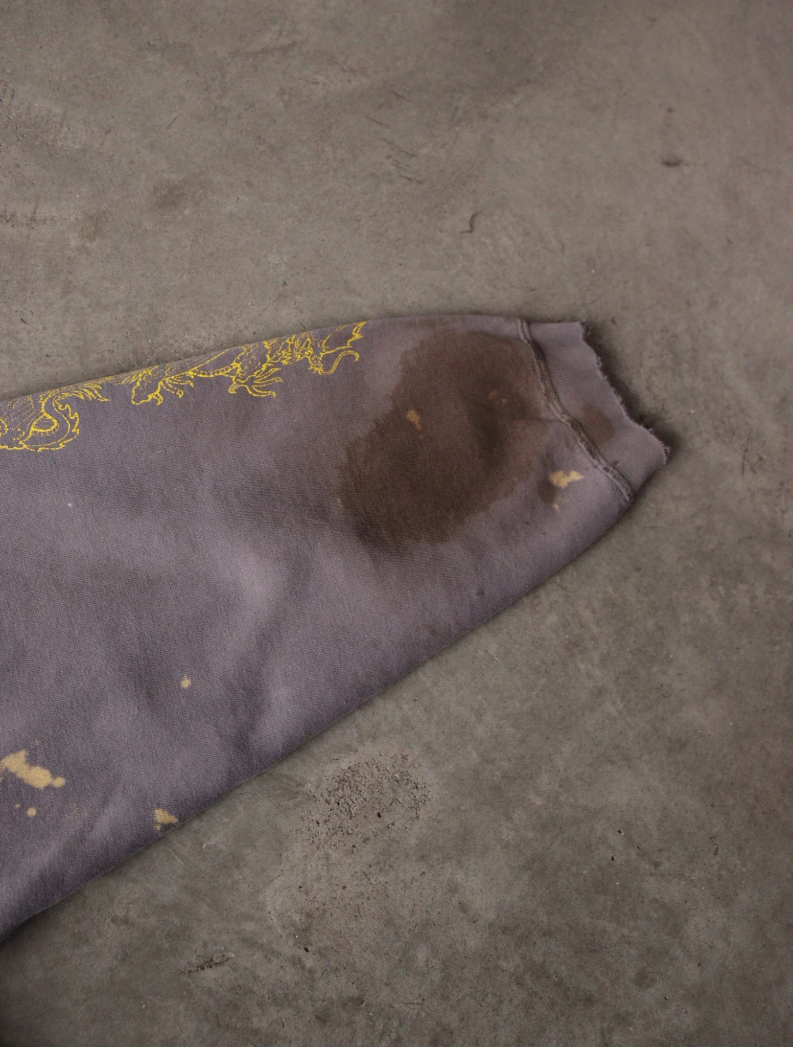 2000S DRAGON HOODED SWEATSHIRT