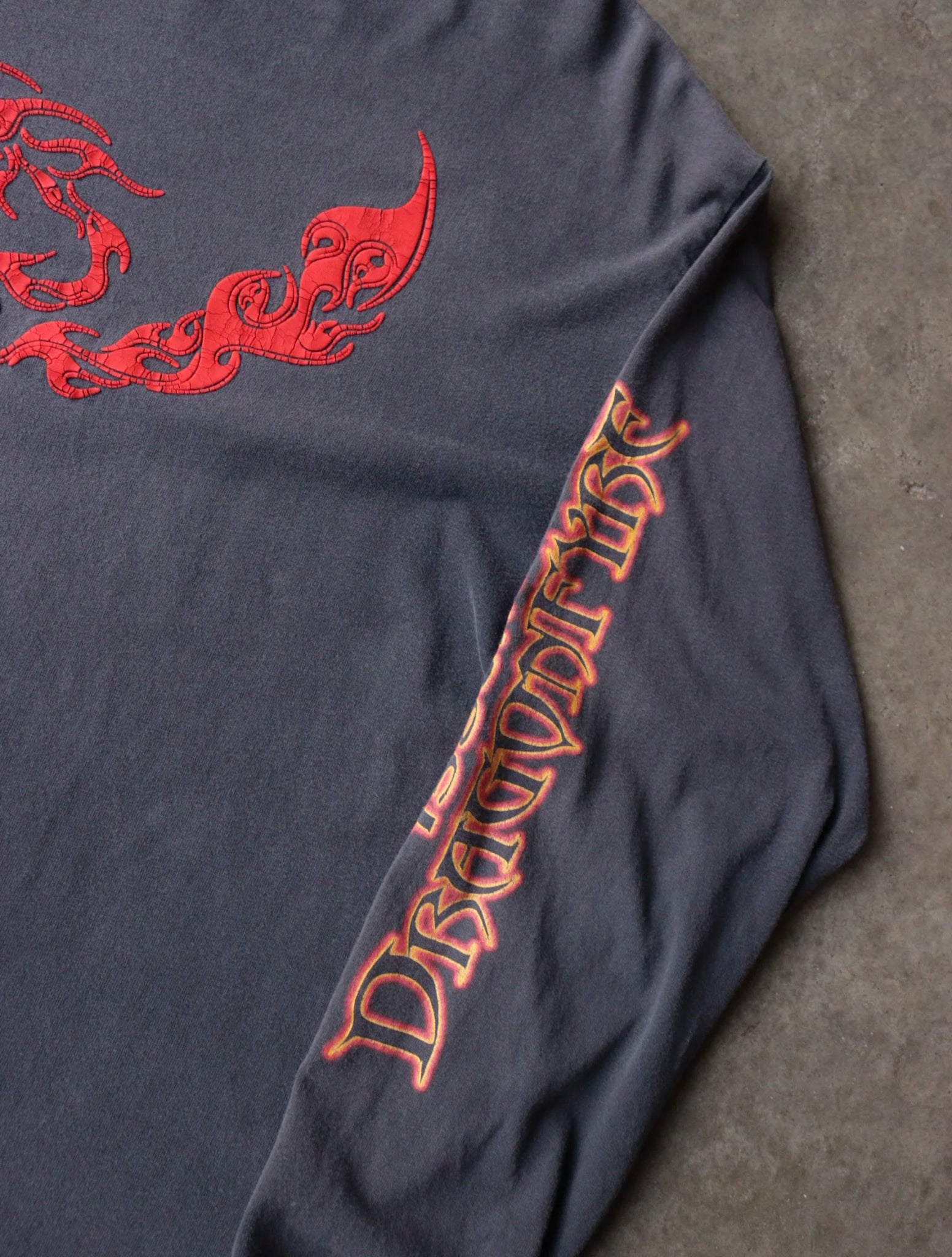 2000S TRIBAL FLAME L/S TEE