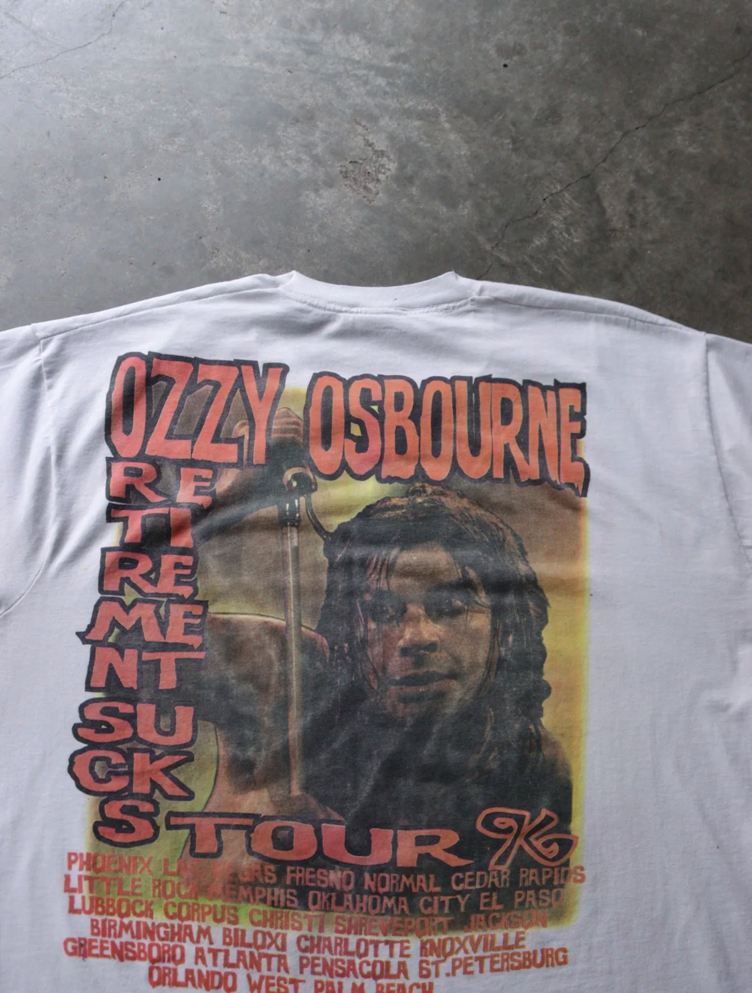 <p>2000S OZZY OSBOURNE TEE</p>