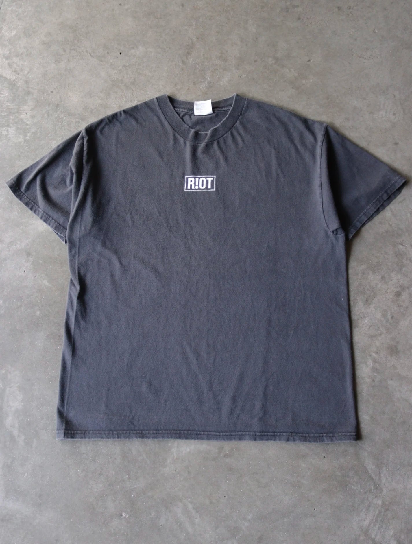 2000S RIOT TEE