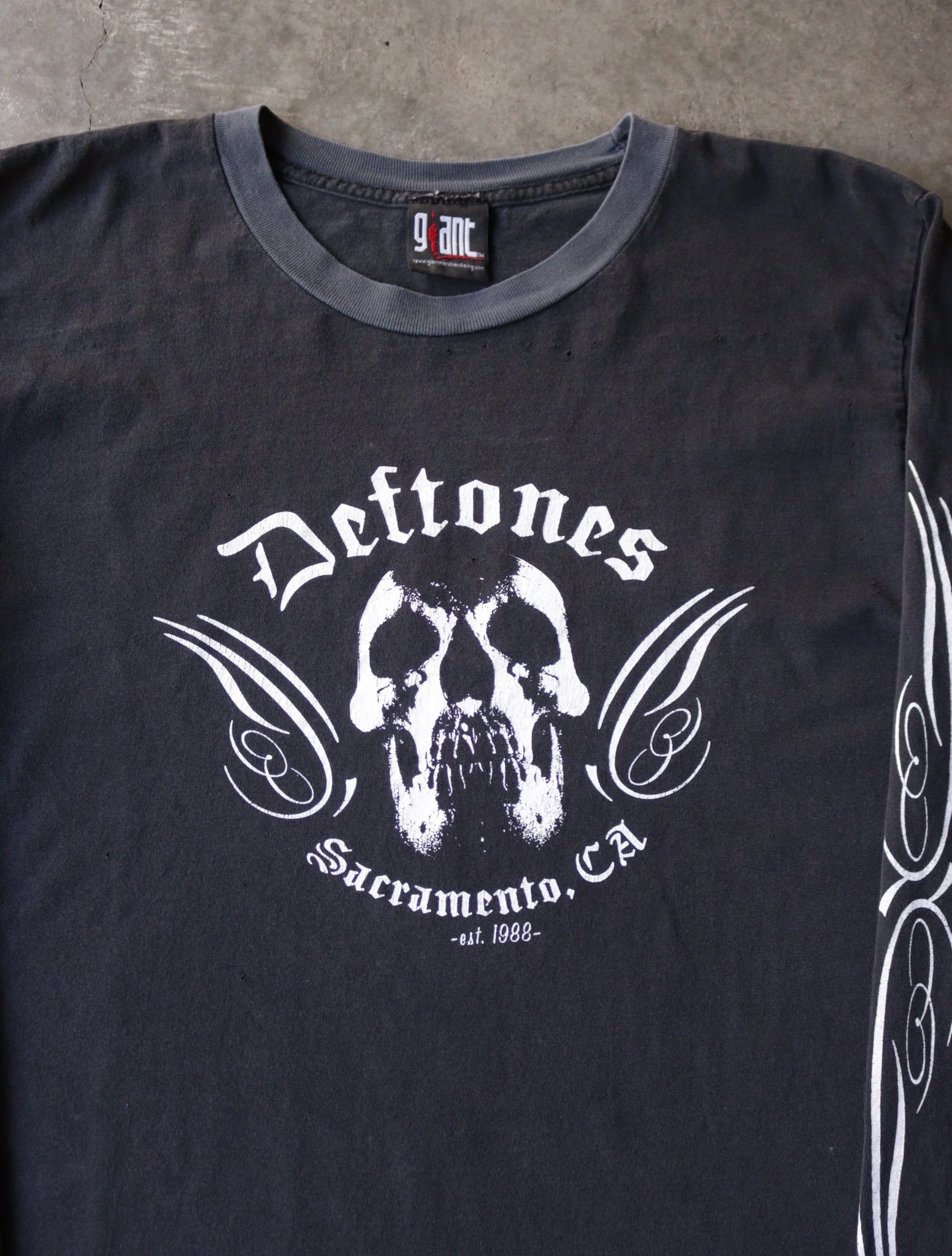 1990S DEFTONES BAND L/S TEE