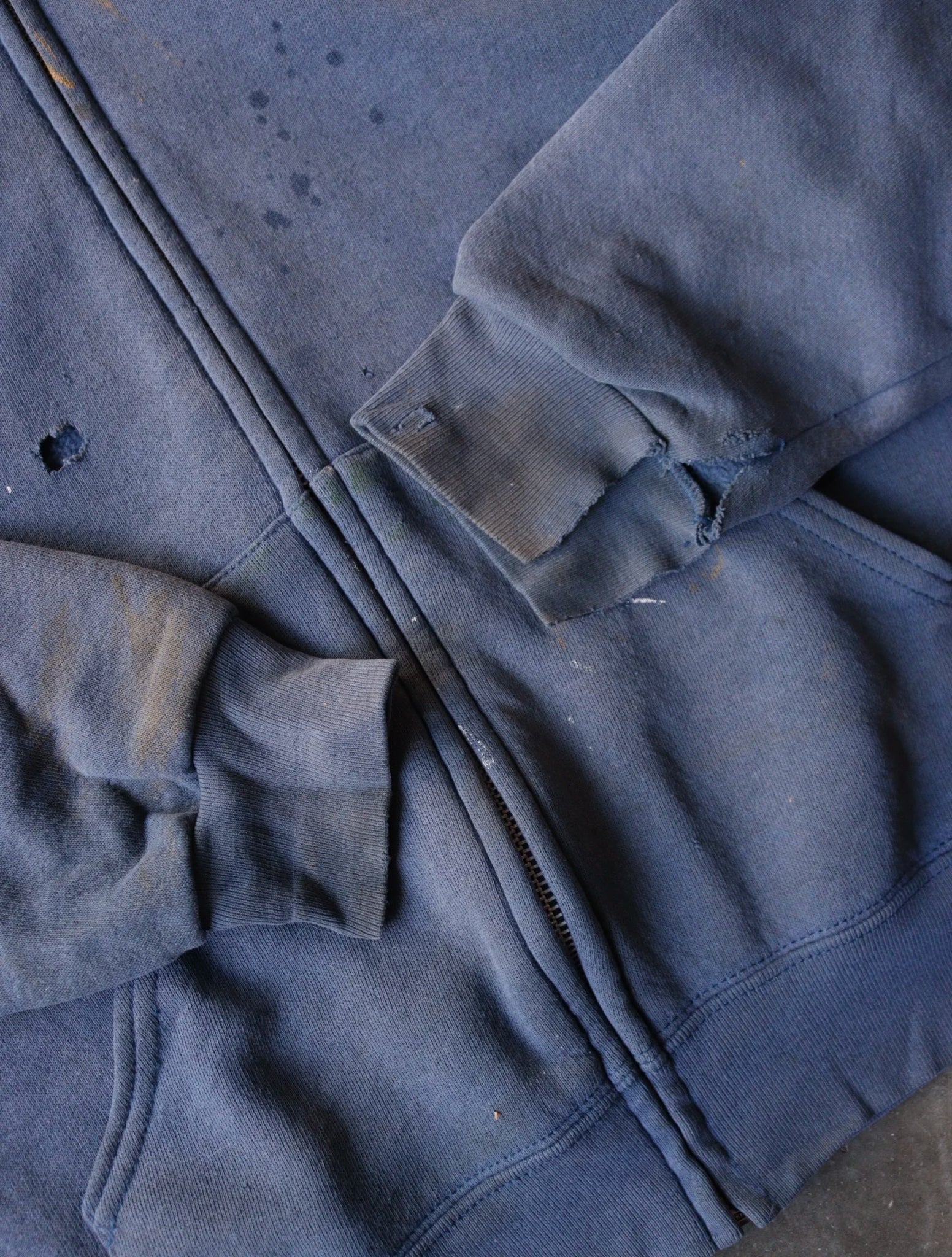 1990S FADED DISTRESSED HOODED SWEATSHIRT