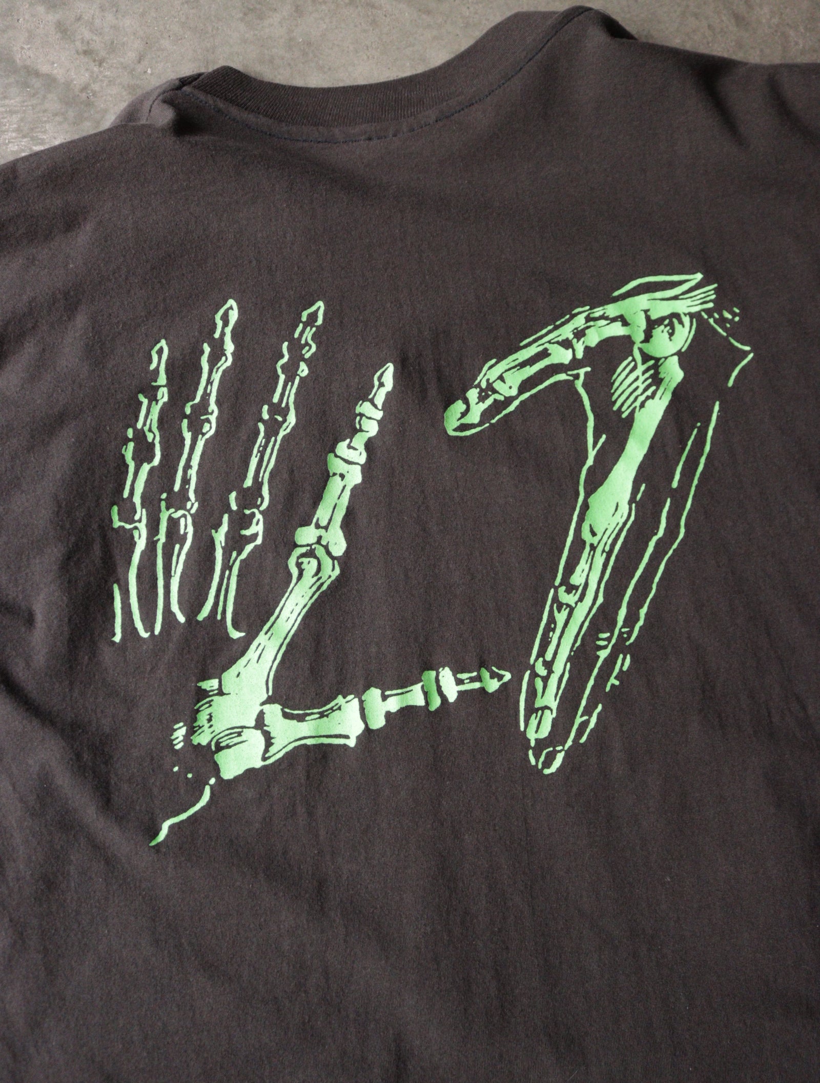 1990S L7 SMELL THE MAGIC TEE – TWO FOLD