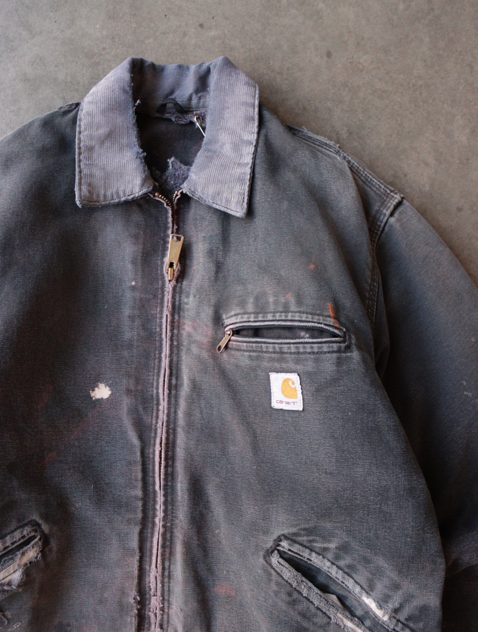 ジャケット・アウター 00s Carhartt Worn Faded Detroit Jacket 2000S CARHARTT FADED DETROIT JACKET – TWO FOLD