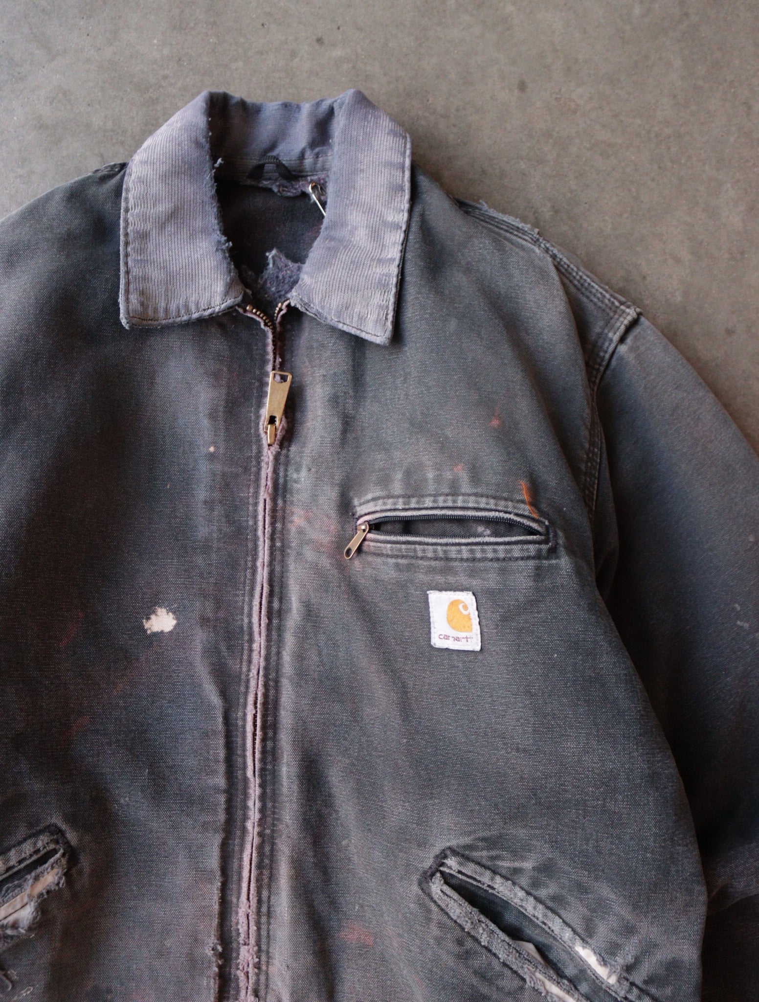 ジャケット・アウター 00s Carhartt Worn Faded Detroit Jacket 2000S CARHARTT FADED DETROIT JACKET – TWO FOLD