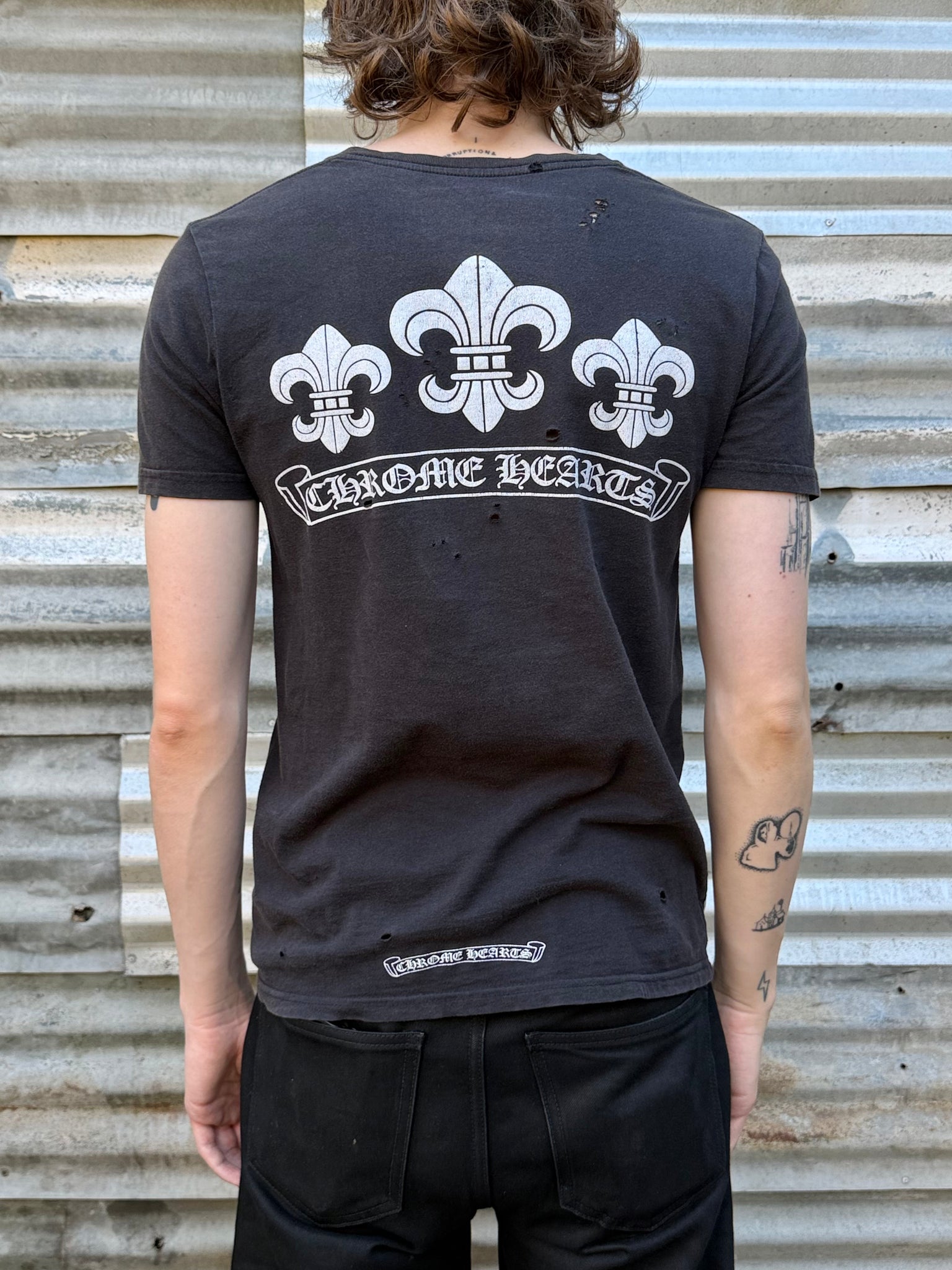 2000S CHROME HEARTS LE FLEUR FADED DISTRESSED TEE