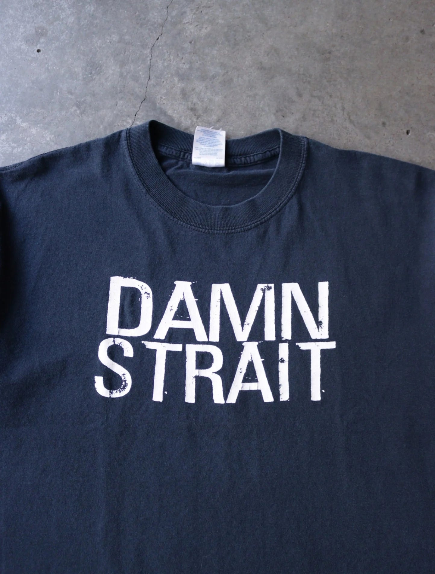 2000S DAMN STRAIT TEE