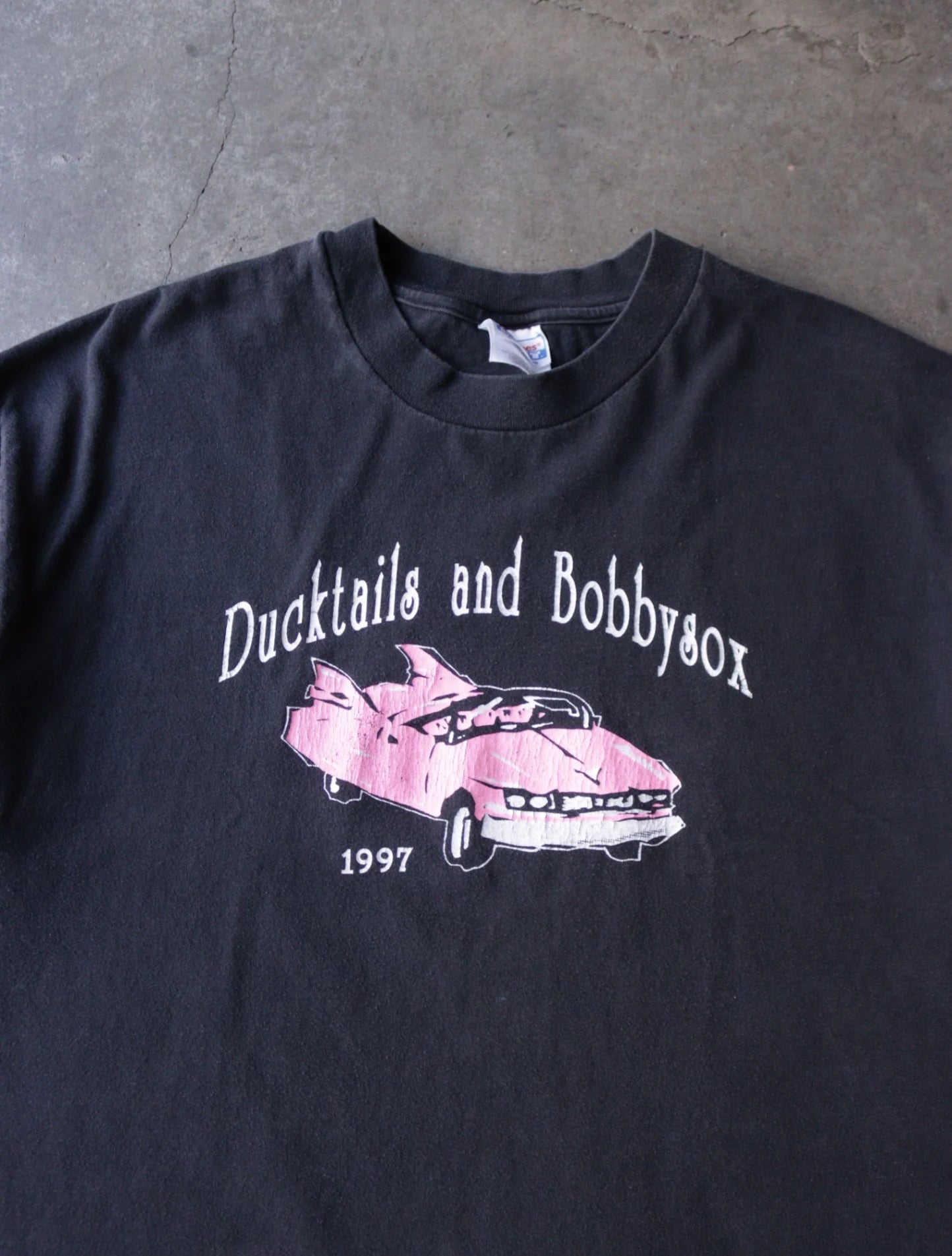 1990S DUCKTAILS TEE