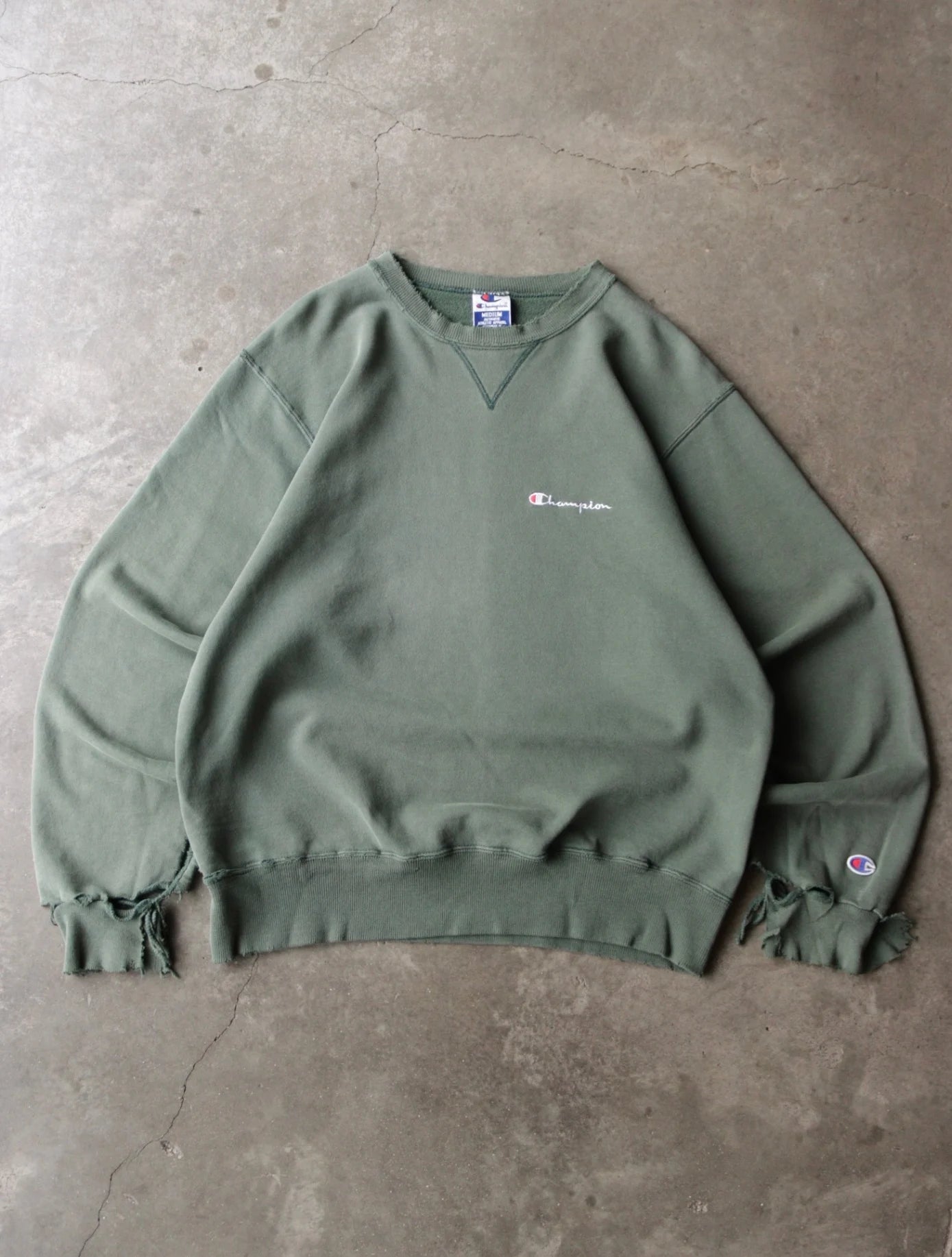 1990S GREEN DISTRESSED CHAMPION SWEATSHIRT