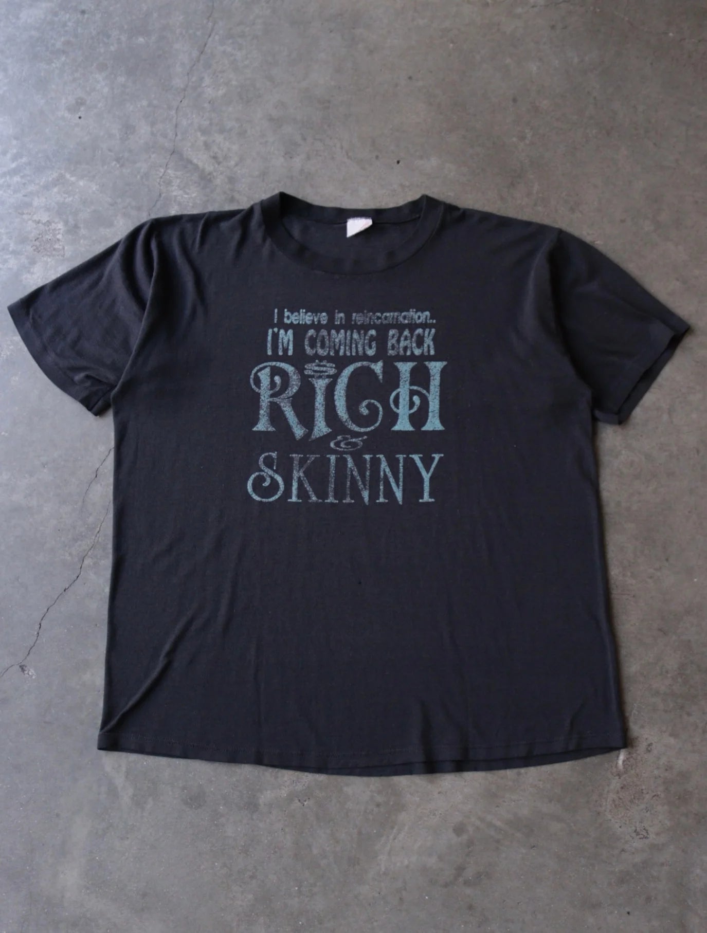 1980S RICH & SKINNY TEE