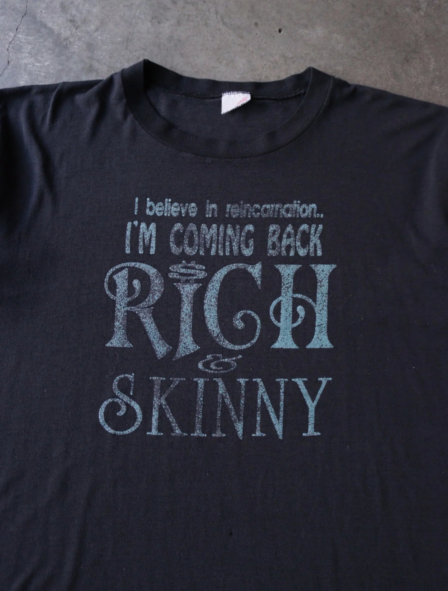 1980S RICH & SKINNY TEE