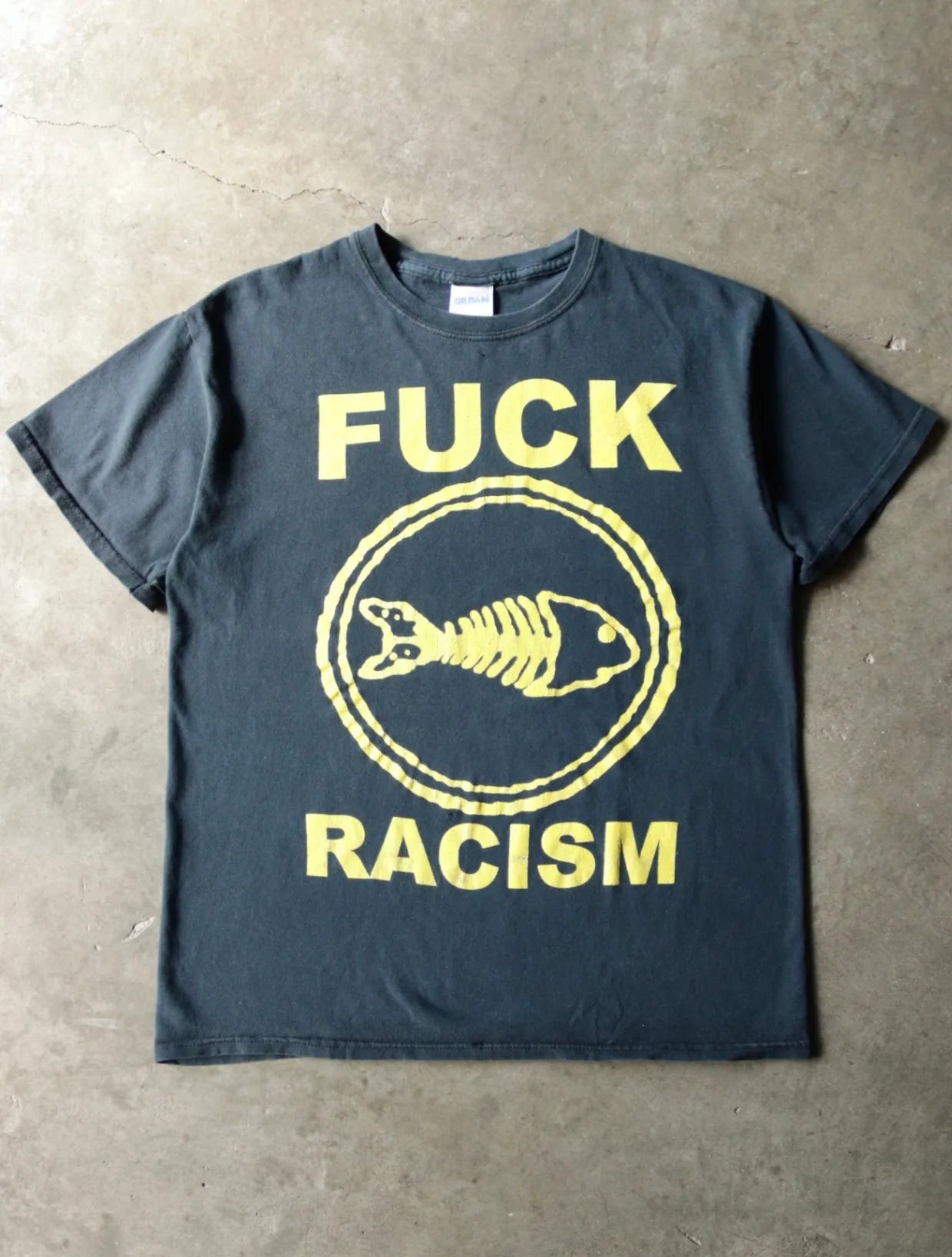 2000S FISHBONE F*CK RACISM BAN TEE