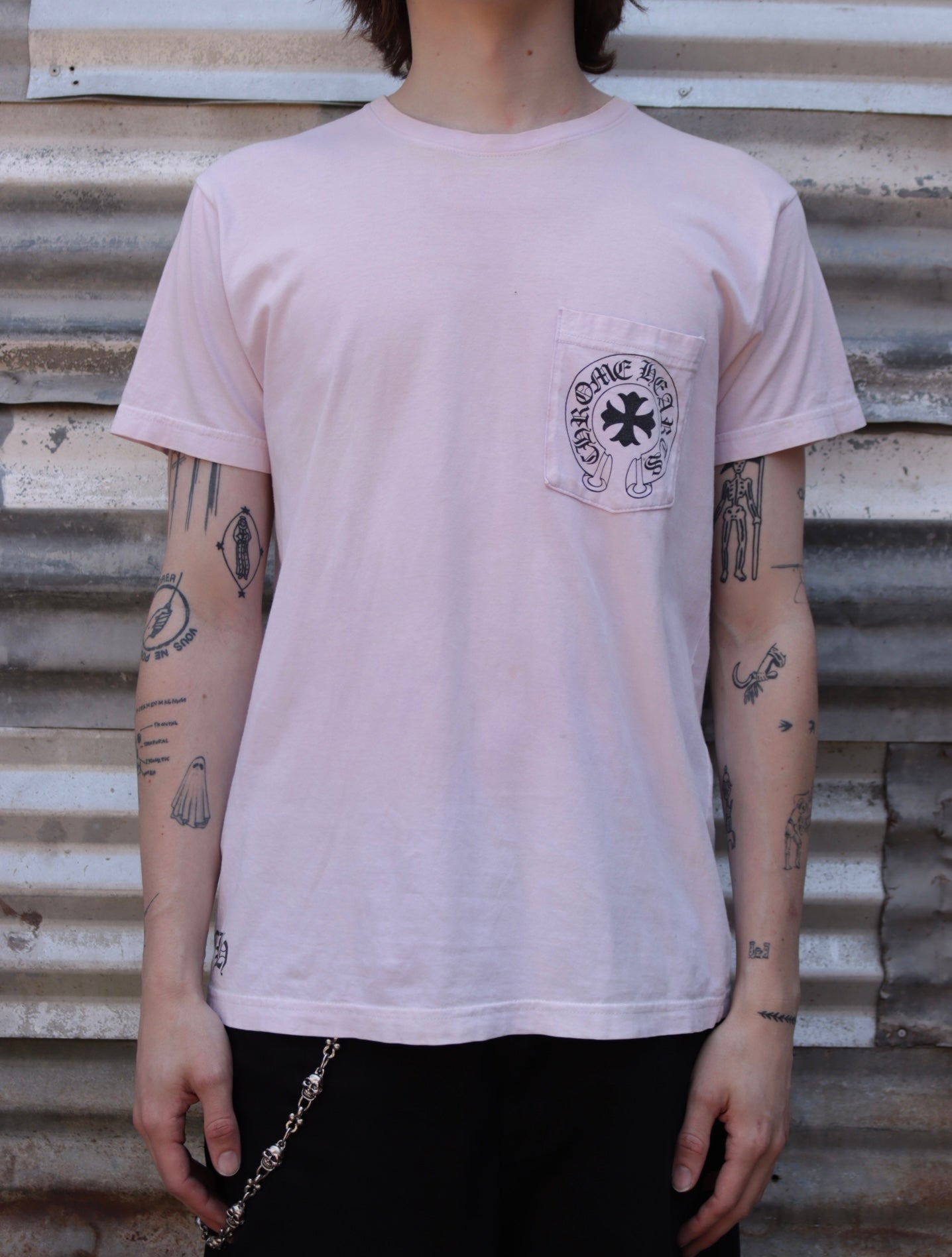 2000S PINK CHROME HEARTS TEE