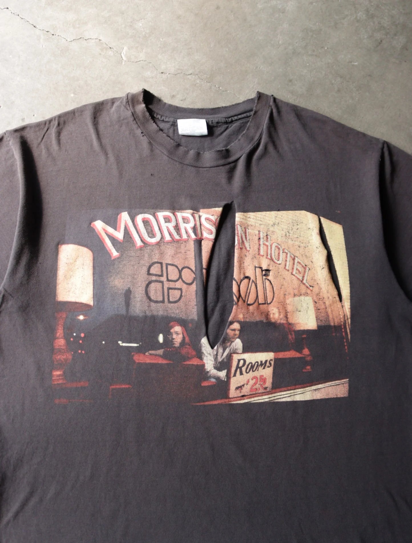 1990S THE DOORS DISTRESSED BAND TEE