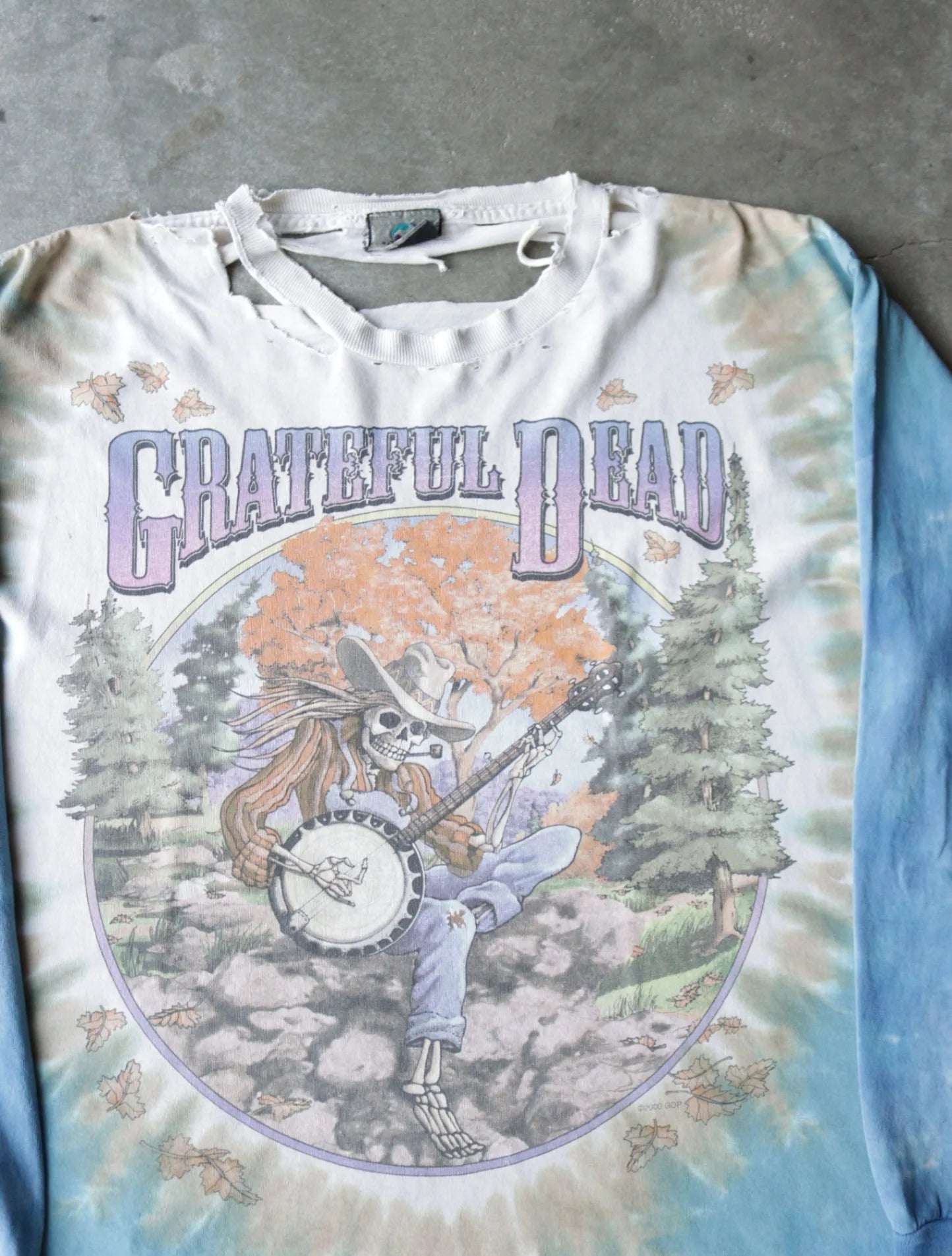 1990S GRATEFUL DEAD THRASHED BAND TEE