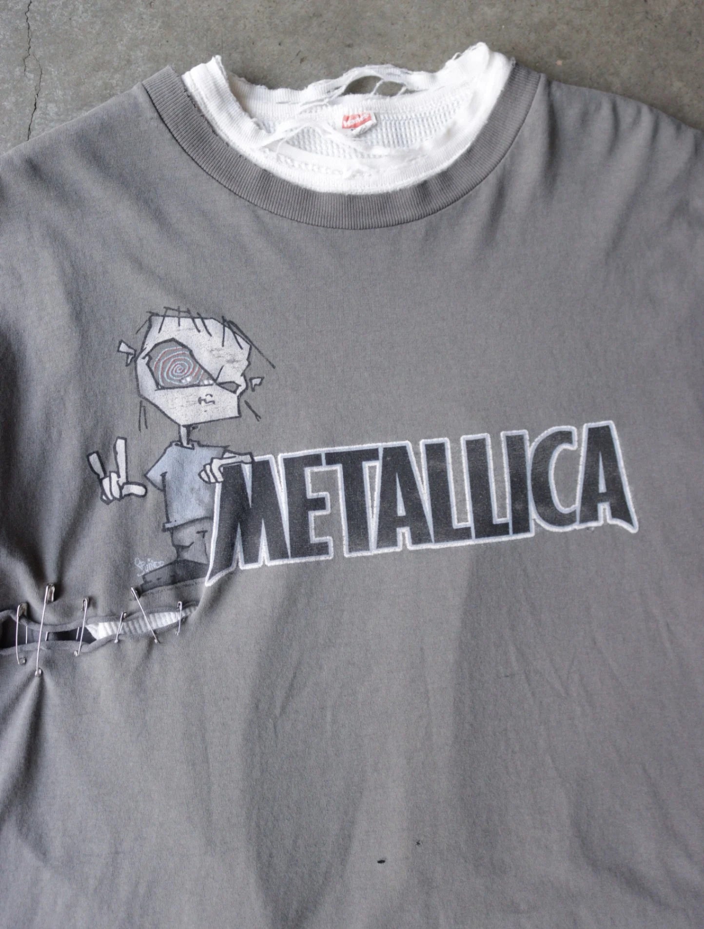 2000S THRASHED METALLICA BAND TEE