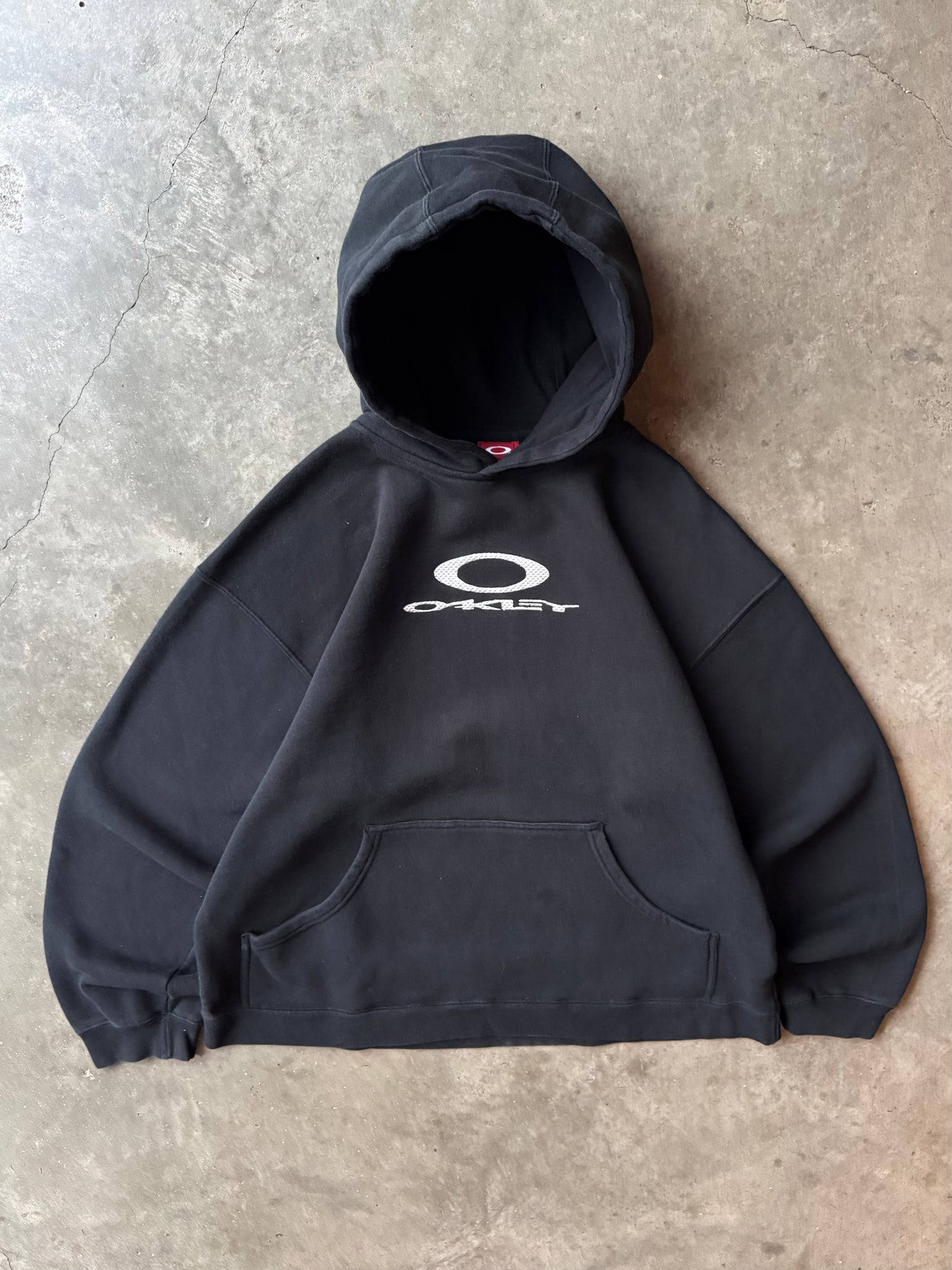 2000S OAKLEY HOODED SWEATSHIRT