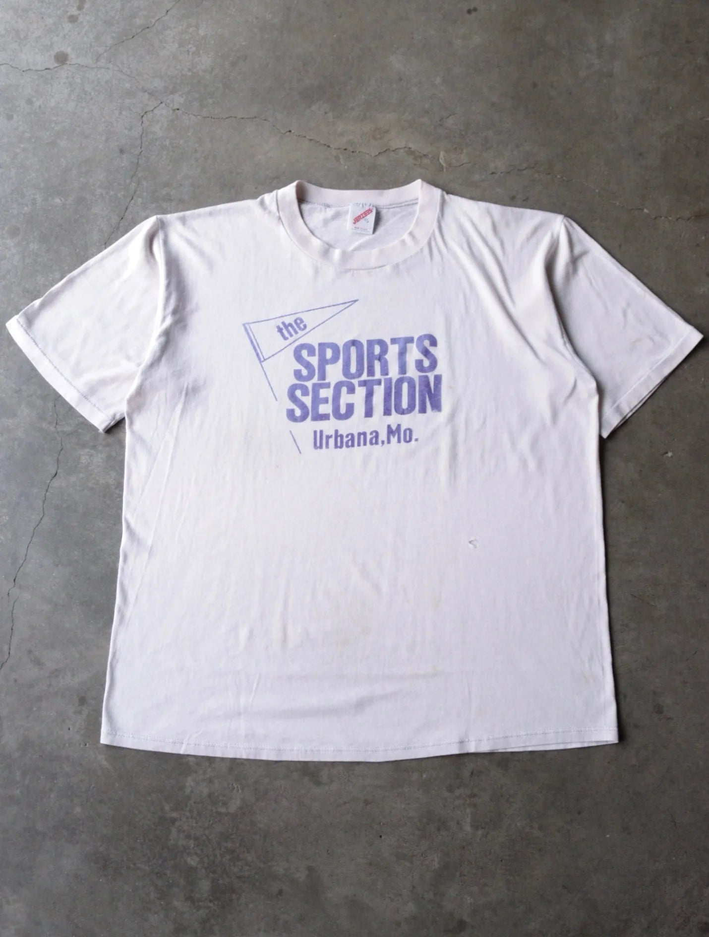 1990S SPORTS SECTION TEE