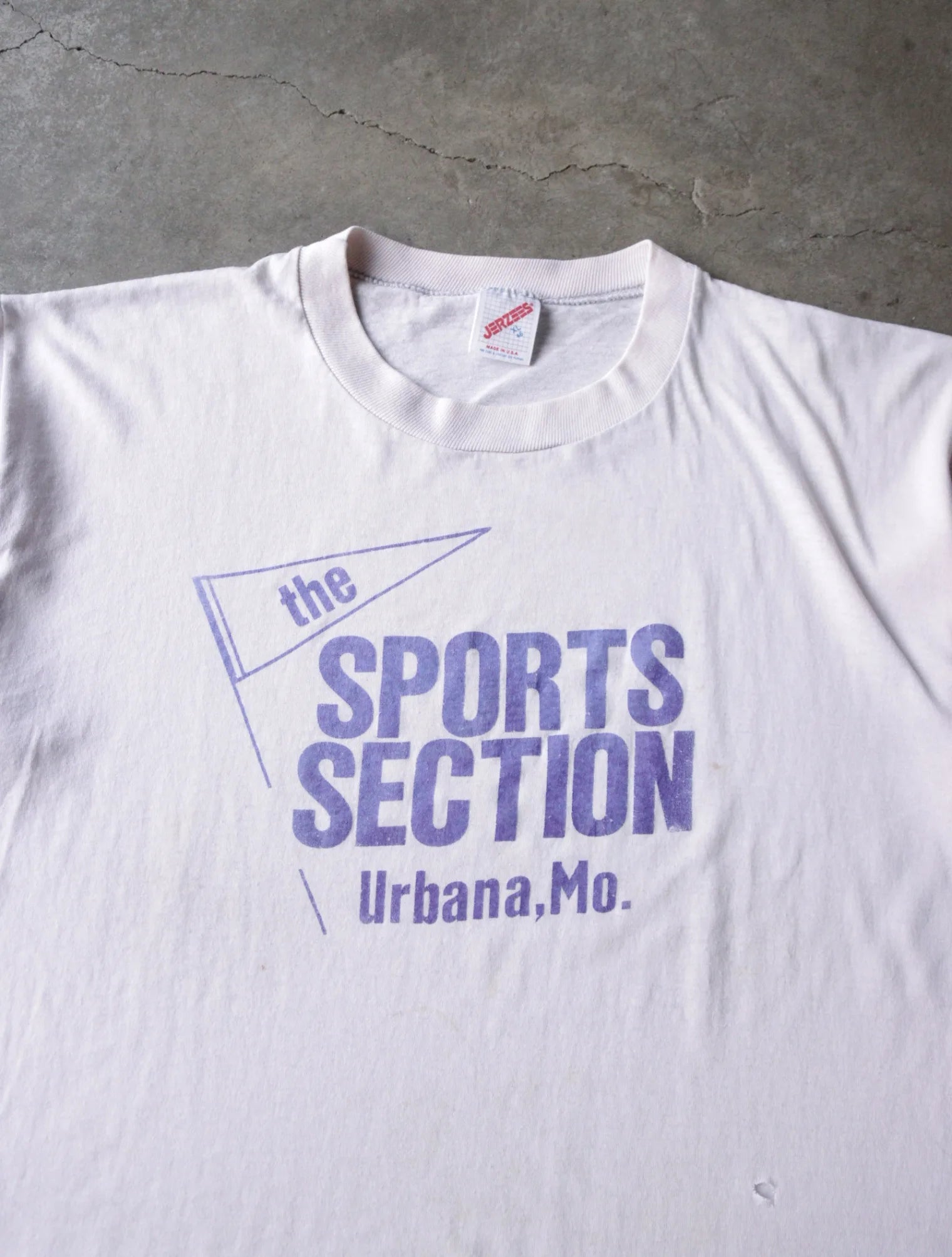 1990S SPORTS SECTION TEE