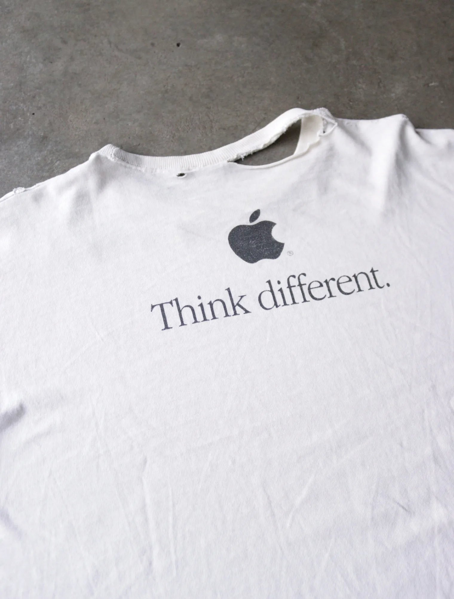 1990S APPLE L/S TEE