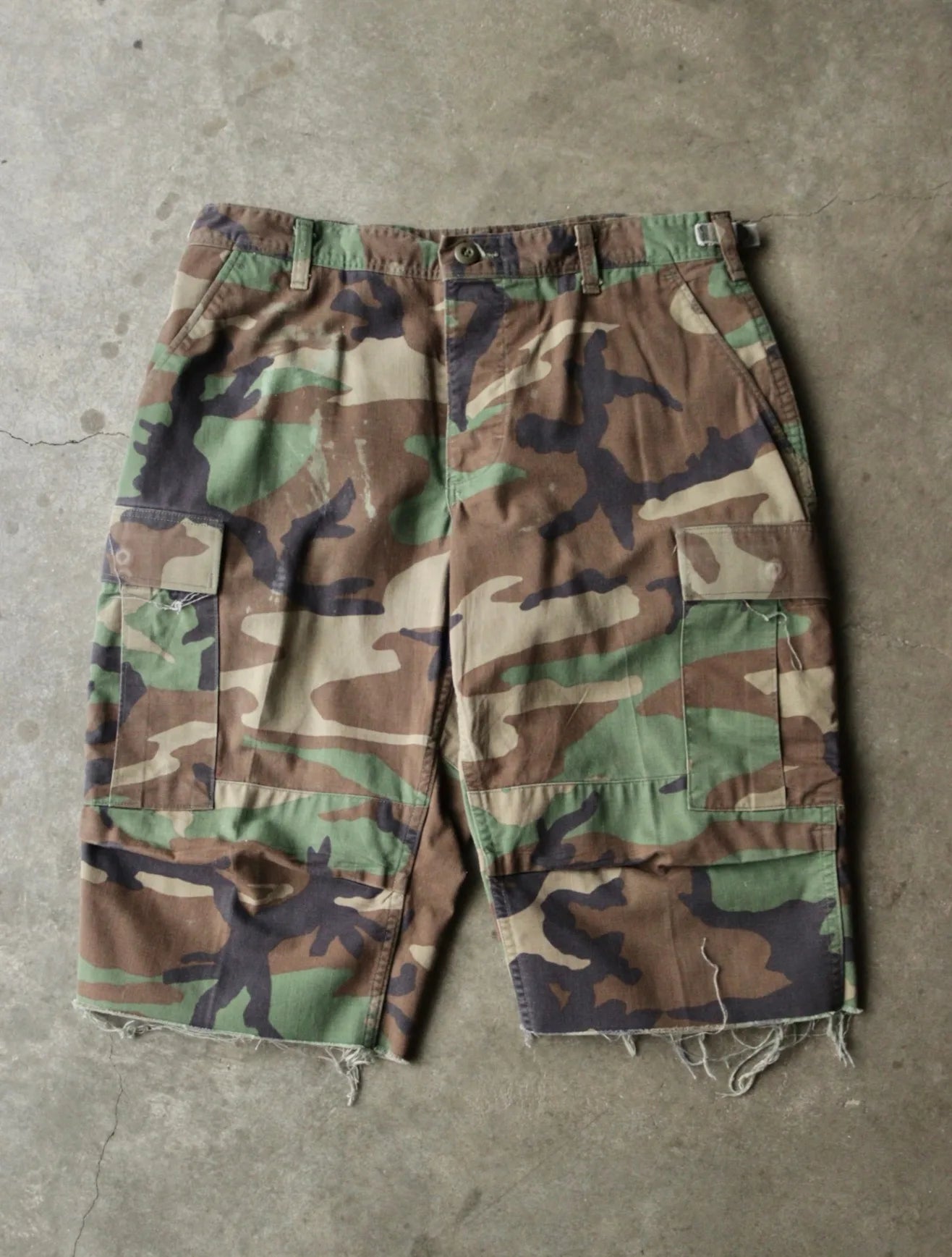 1990S CAMO SHORTS