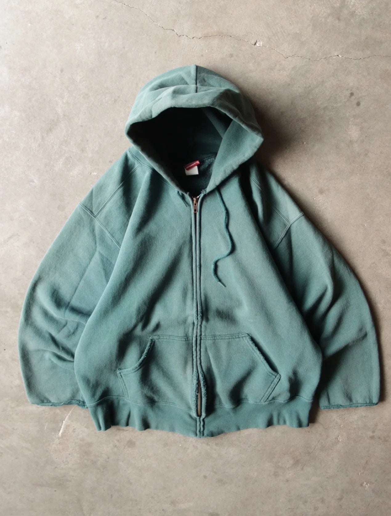 1990S FADED GREEN ZIP UP HOODED SWEATSHIRT