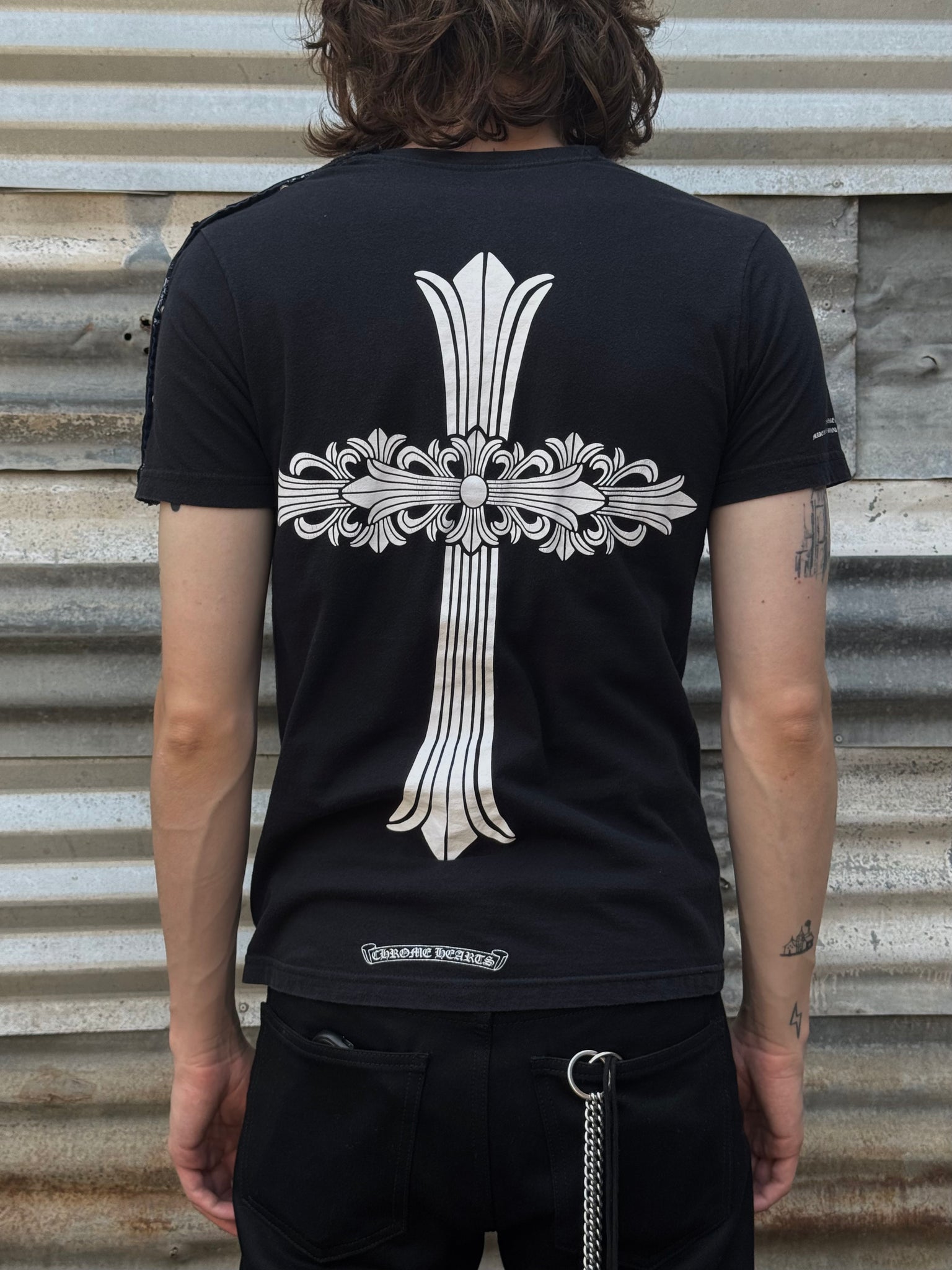 2000S CHROME HEARTS CROSS BUTTON SHOULDER TEE