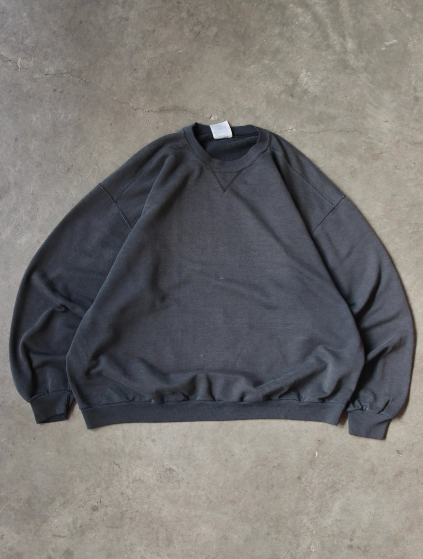 1990S FADED SWEATSHIRT\