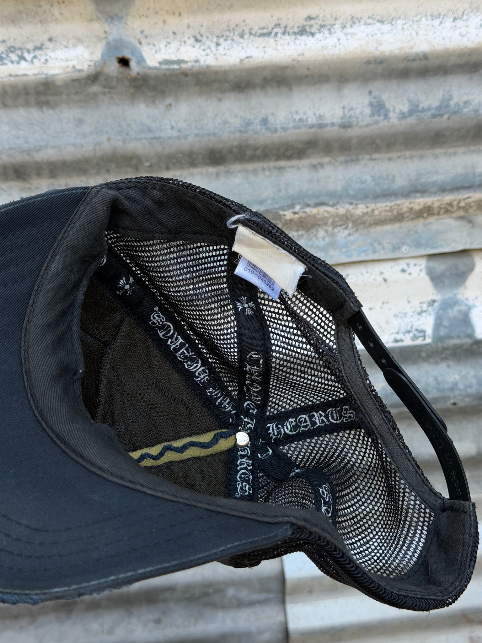 1990S FADED CHROME HEARTS HAT