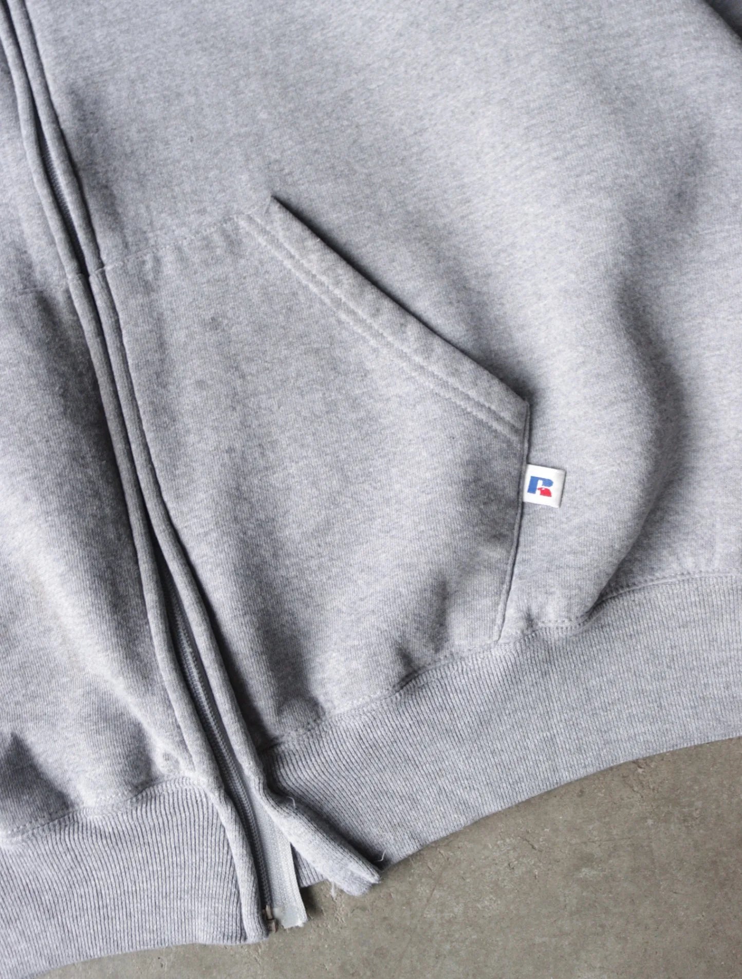 1990S RUSSELL GRAY HOODED ZIP UP SWEATSHIRT