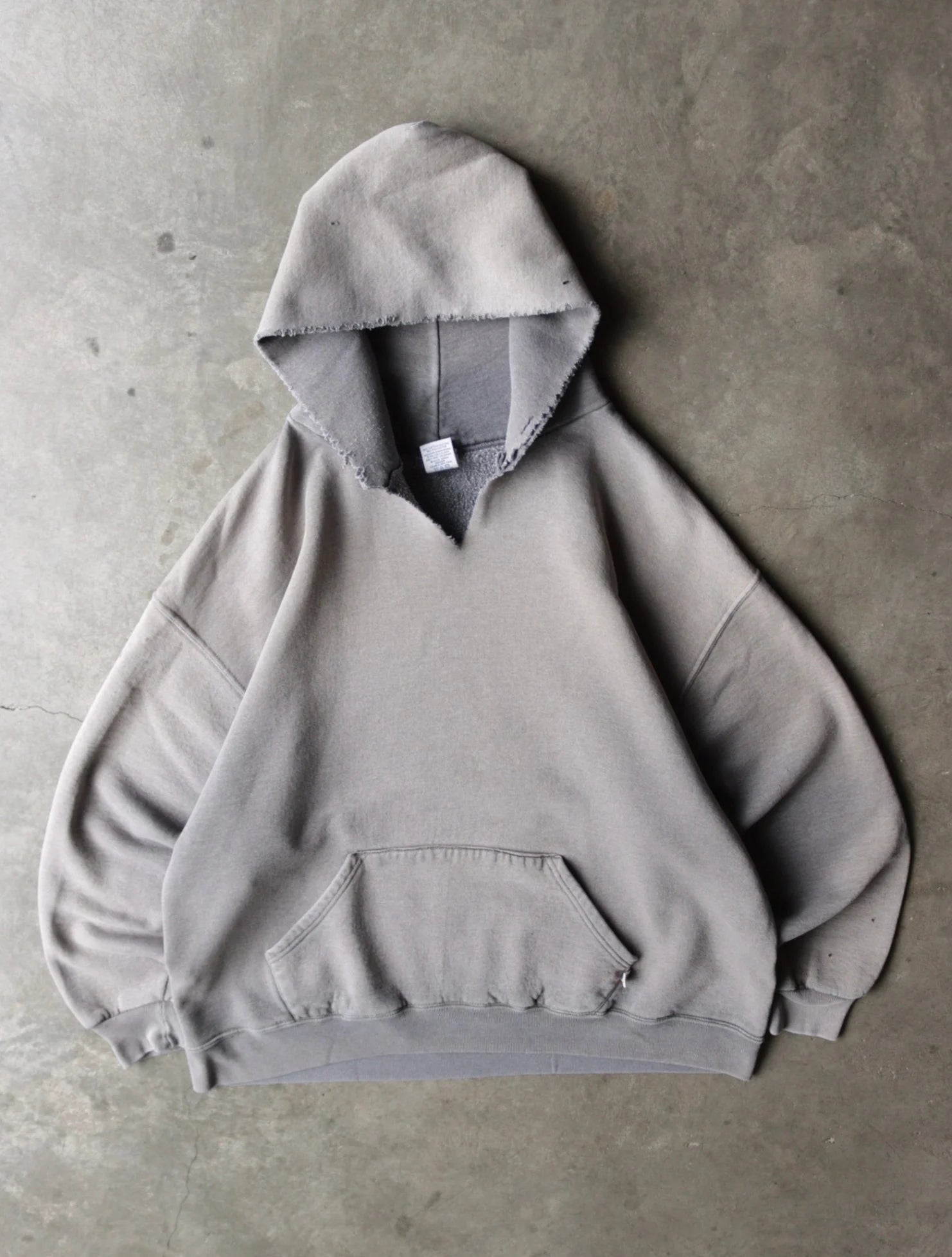 1990S RUSSELL FADED GRAY HOODED SWEATSHIRT