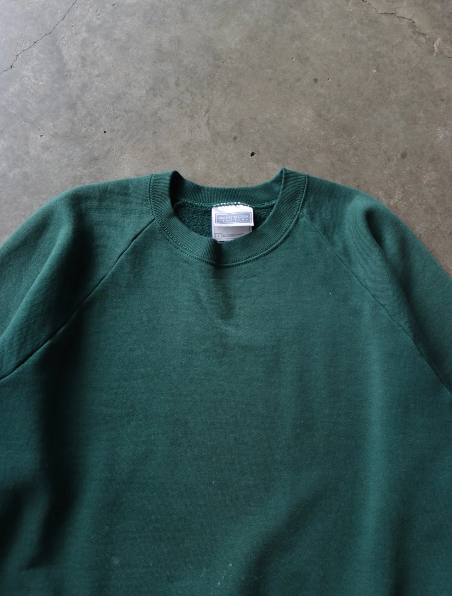 1980S FADED GREEN RAGLAN SWEATSHIRT