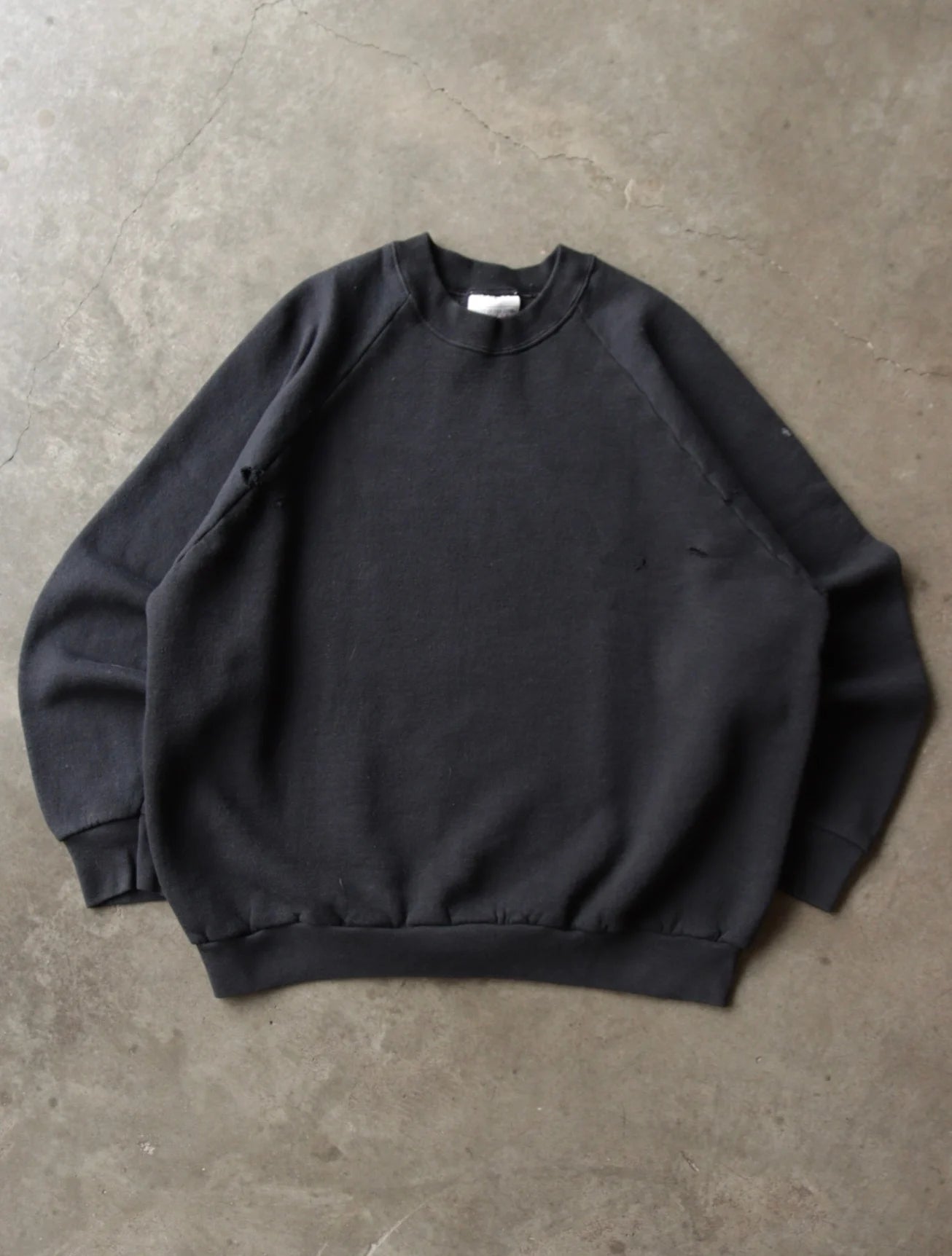 1990S FRUIT OF THE LOOM BLACK SWEATSHIRT