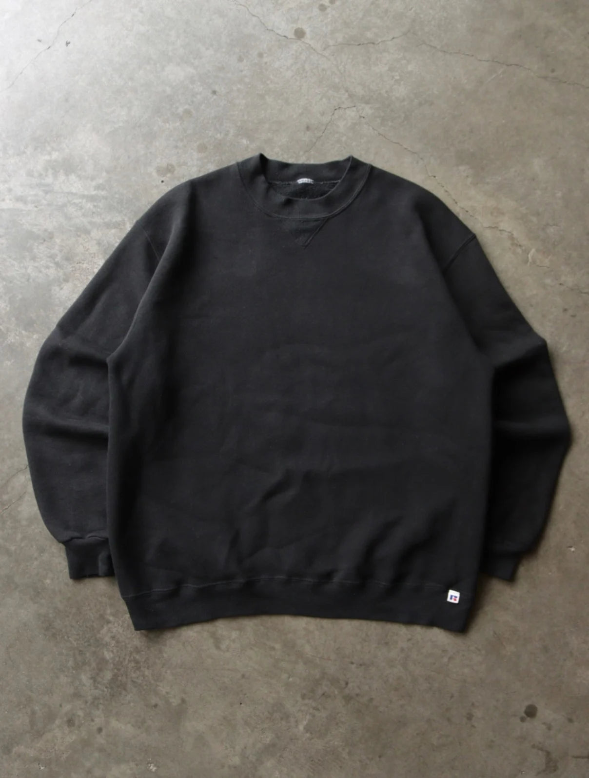 1990S RUSSELL FADED BLACK SWEATSHIRT