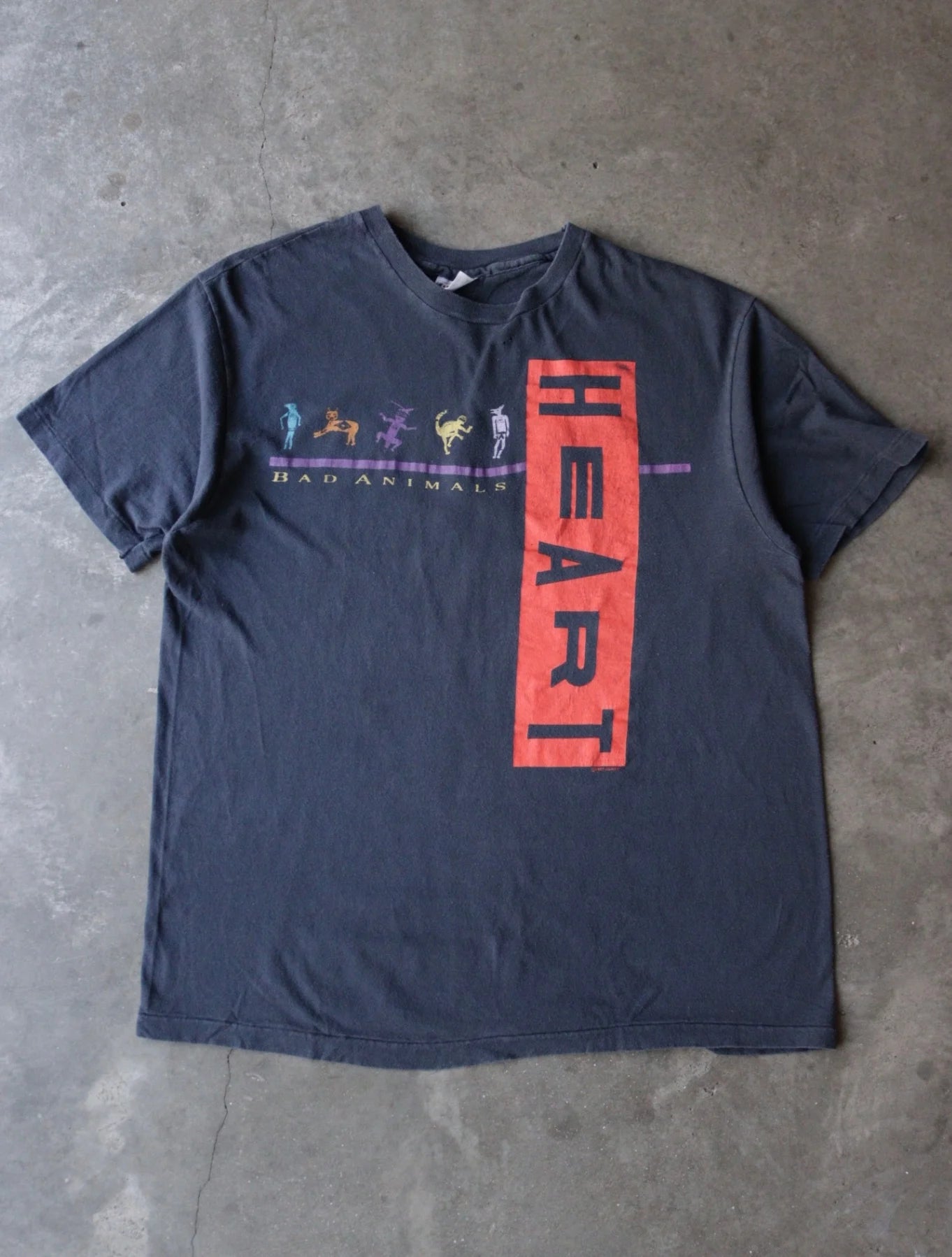 1990S HEART BAND TEE