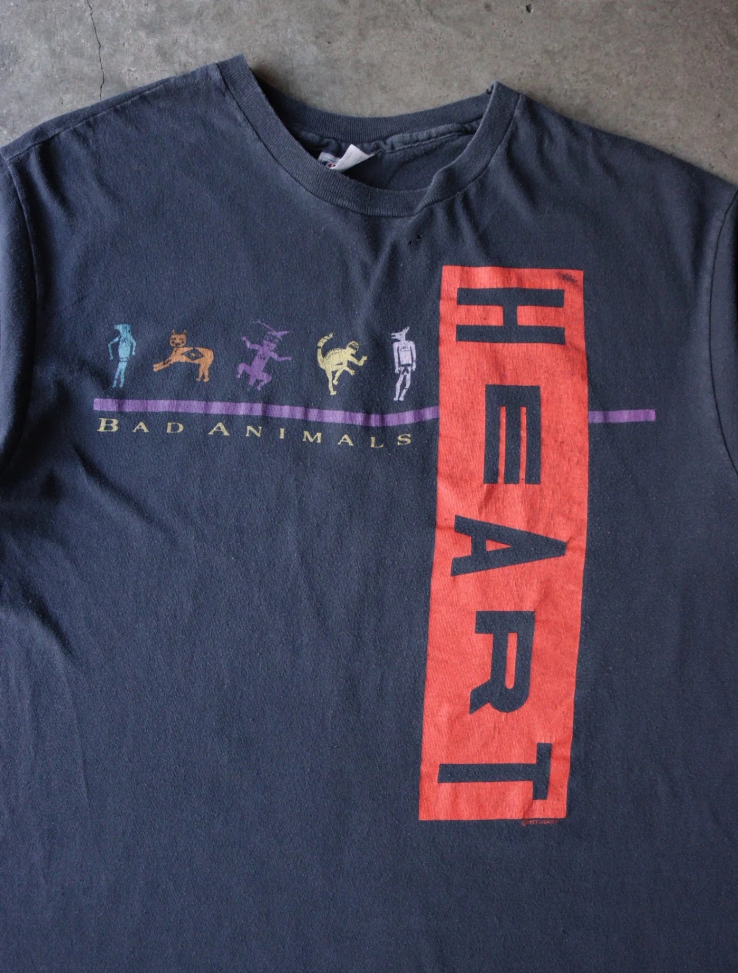 1990S HEART BAND TEE