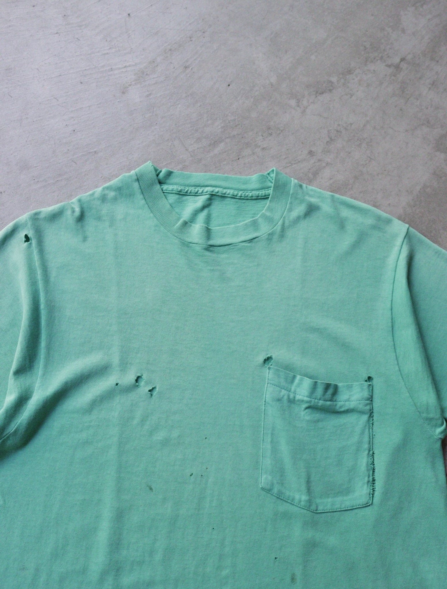 1980S FADED GREEN DISTRESSED BLANK TEE