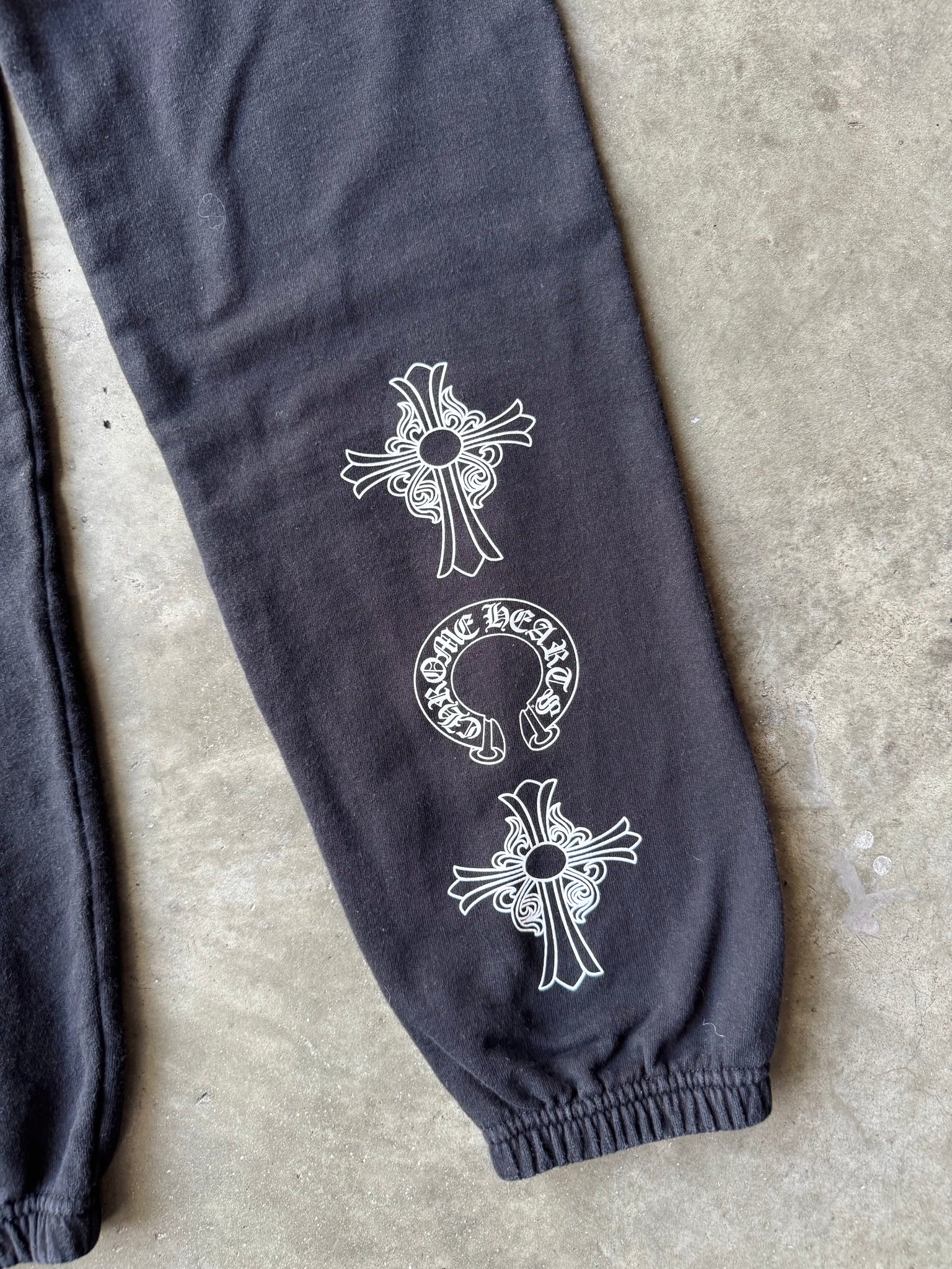 2000S CHROME HEARTS LOGO SWEATPANTS