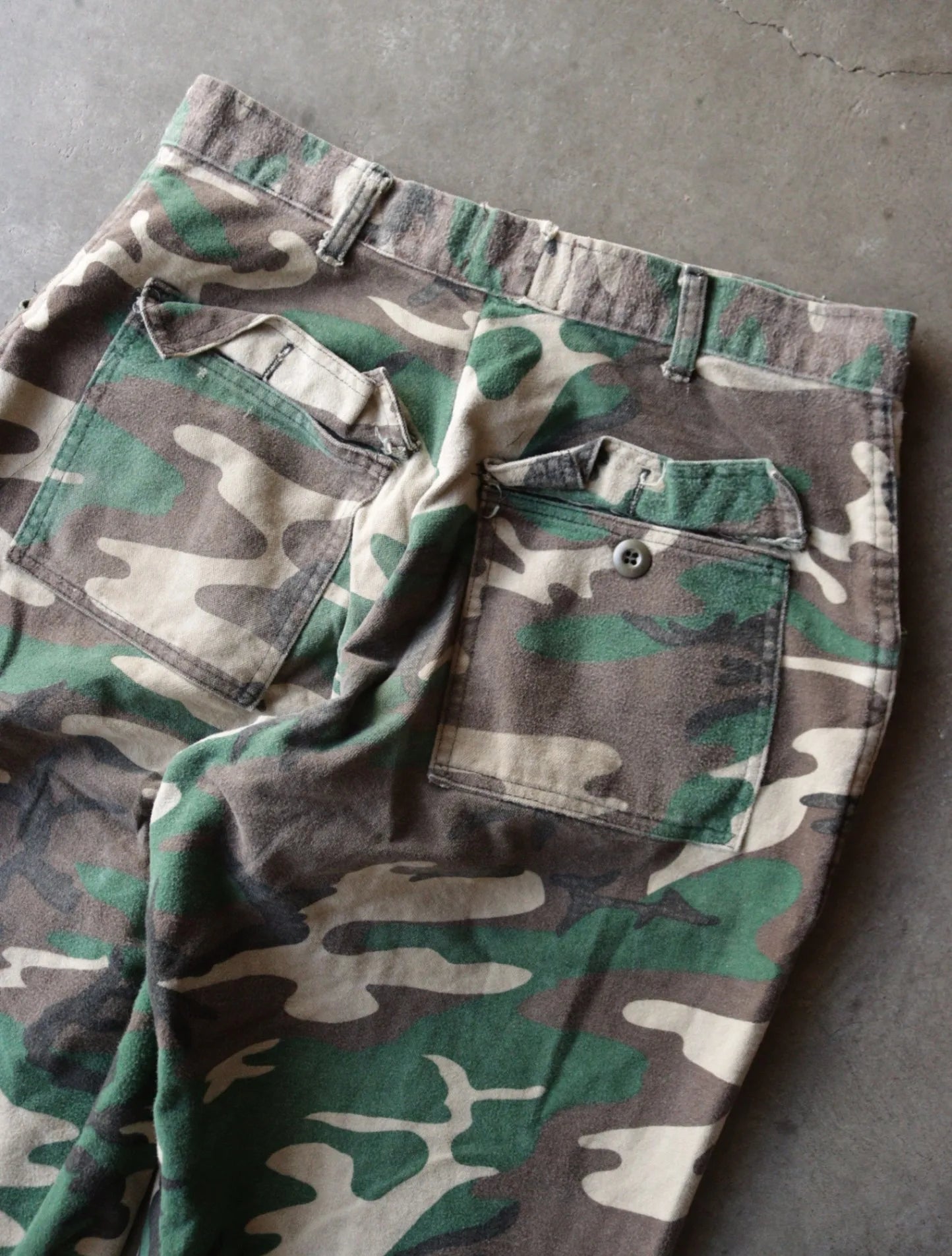 1990S CAMO CARGO PANTS