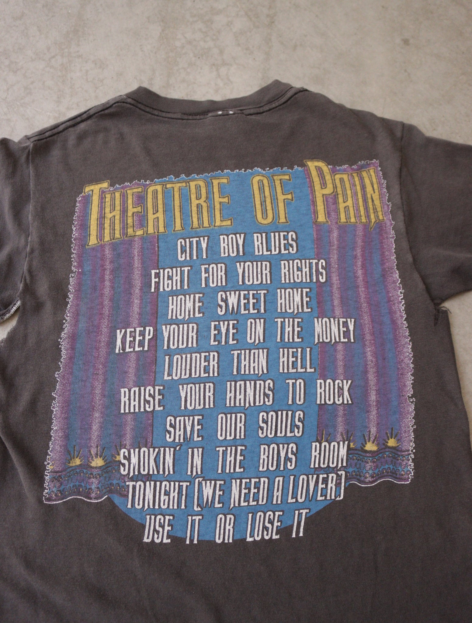 1985 MOTLEY CRUE THEATRE OF PAIN DISTRESSED BAND TEE