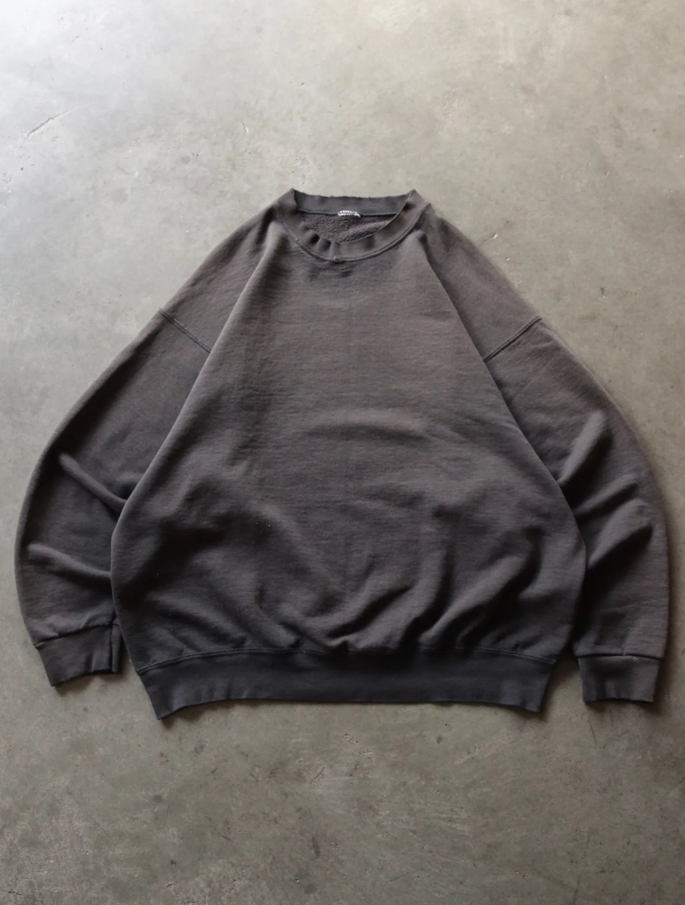 1990S FADED SWEATSHIRT