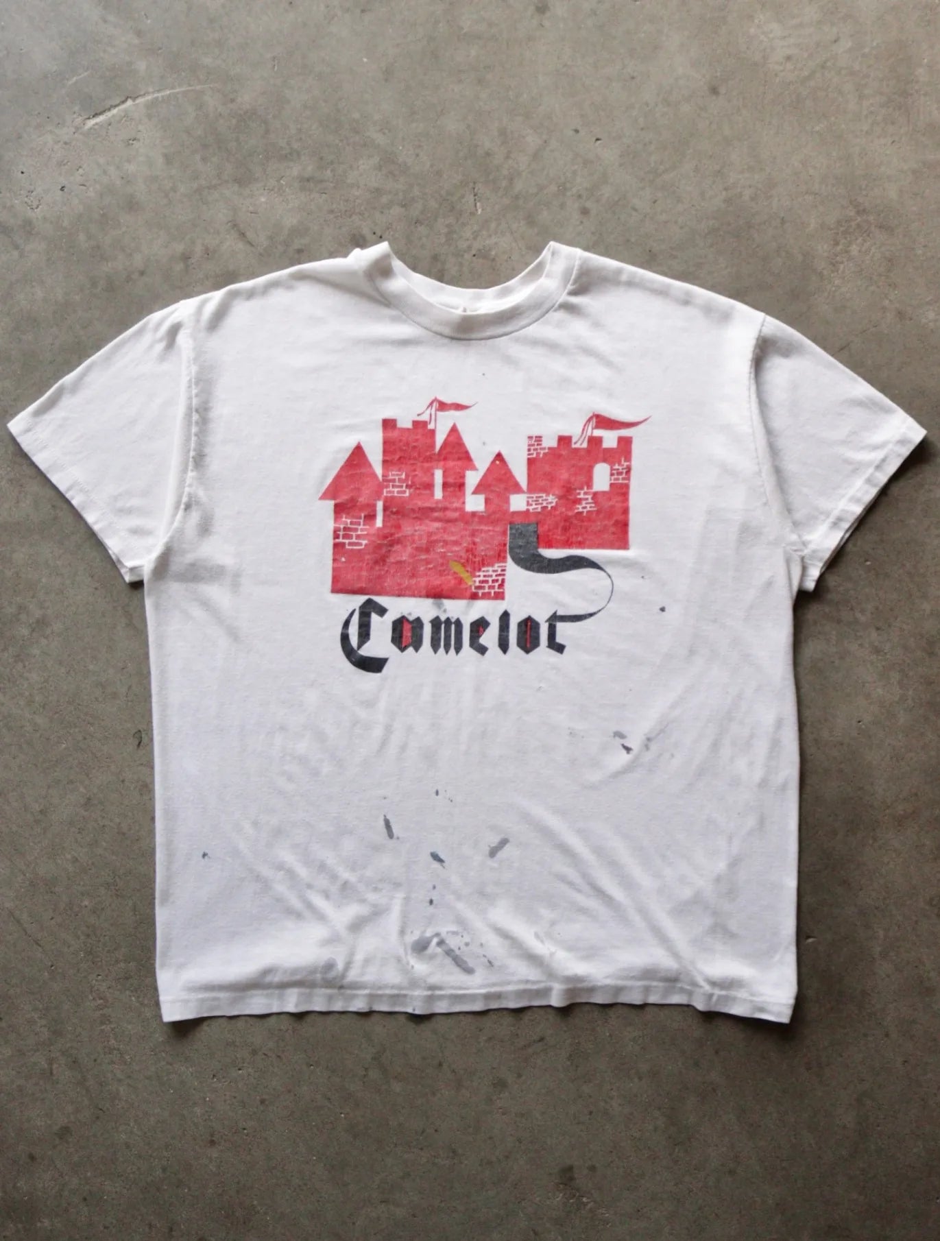 2000S CAMELOT TEE