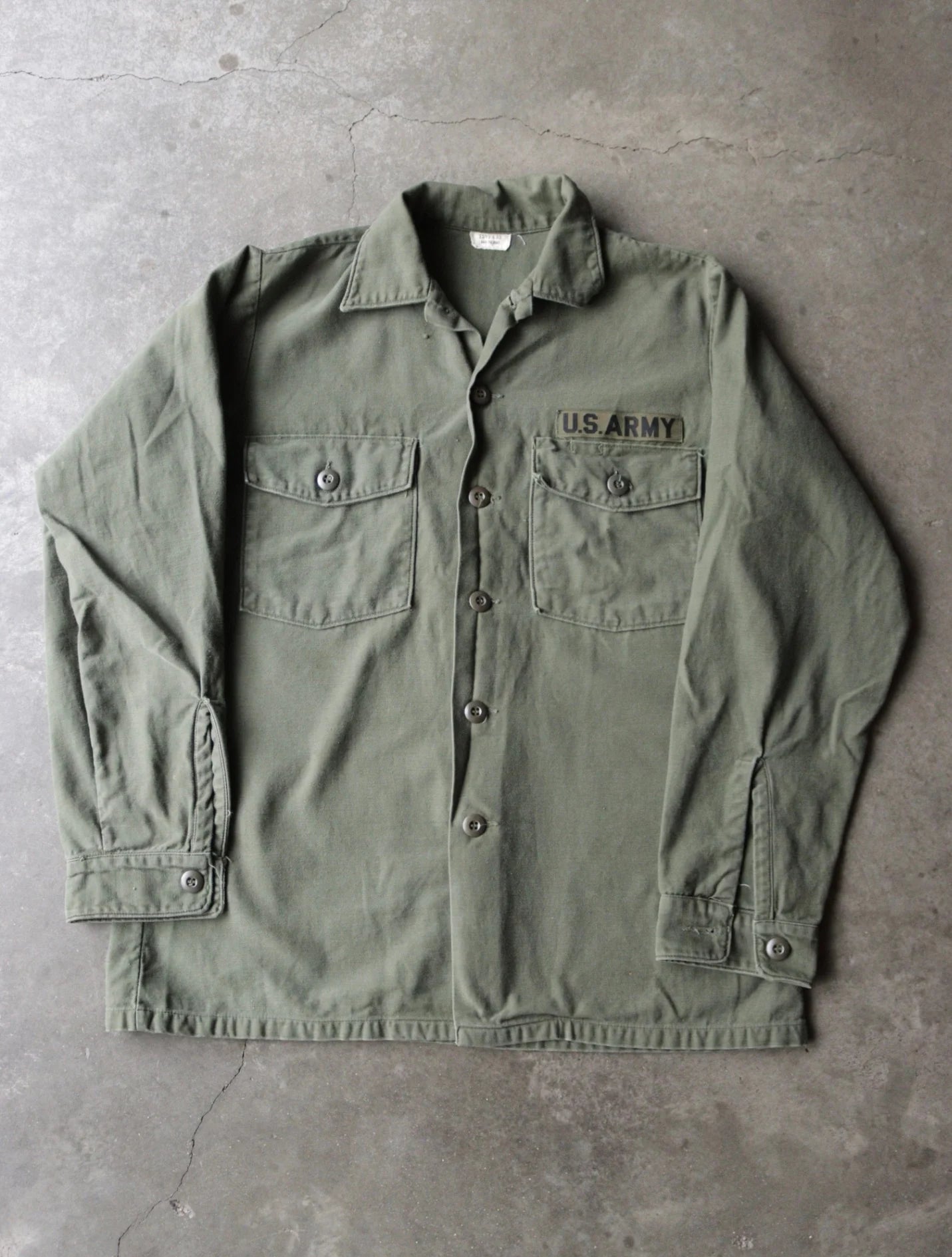 1980S ARMY BUTTON UP SHIRT