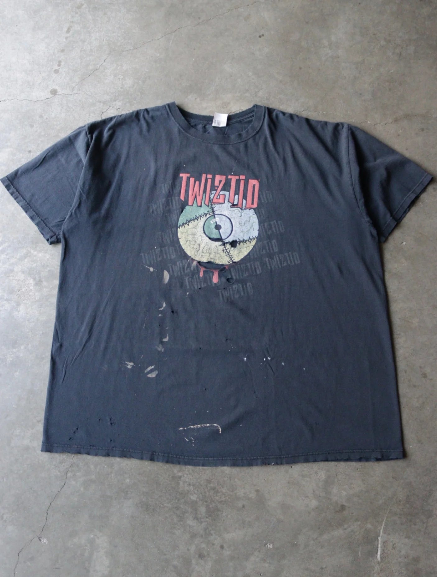 2000S TWIZTED BAND TEE